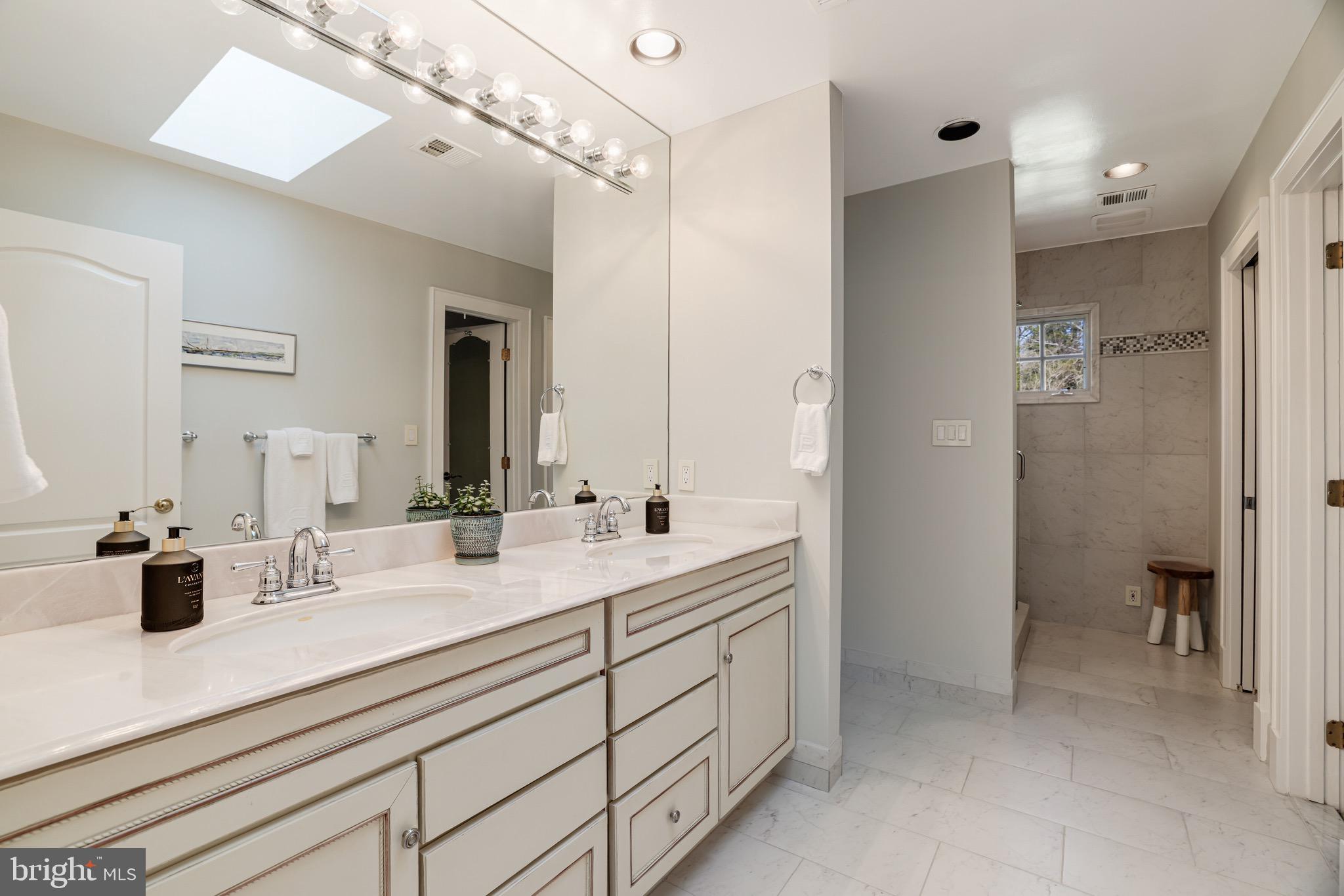 BELLE VIEW - Residential