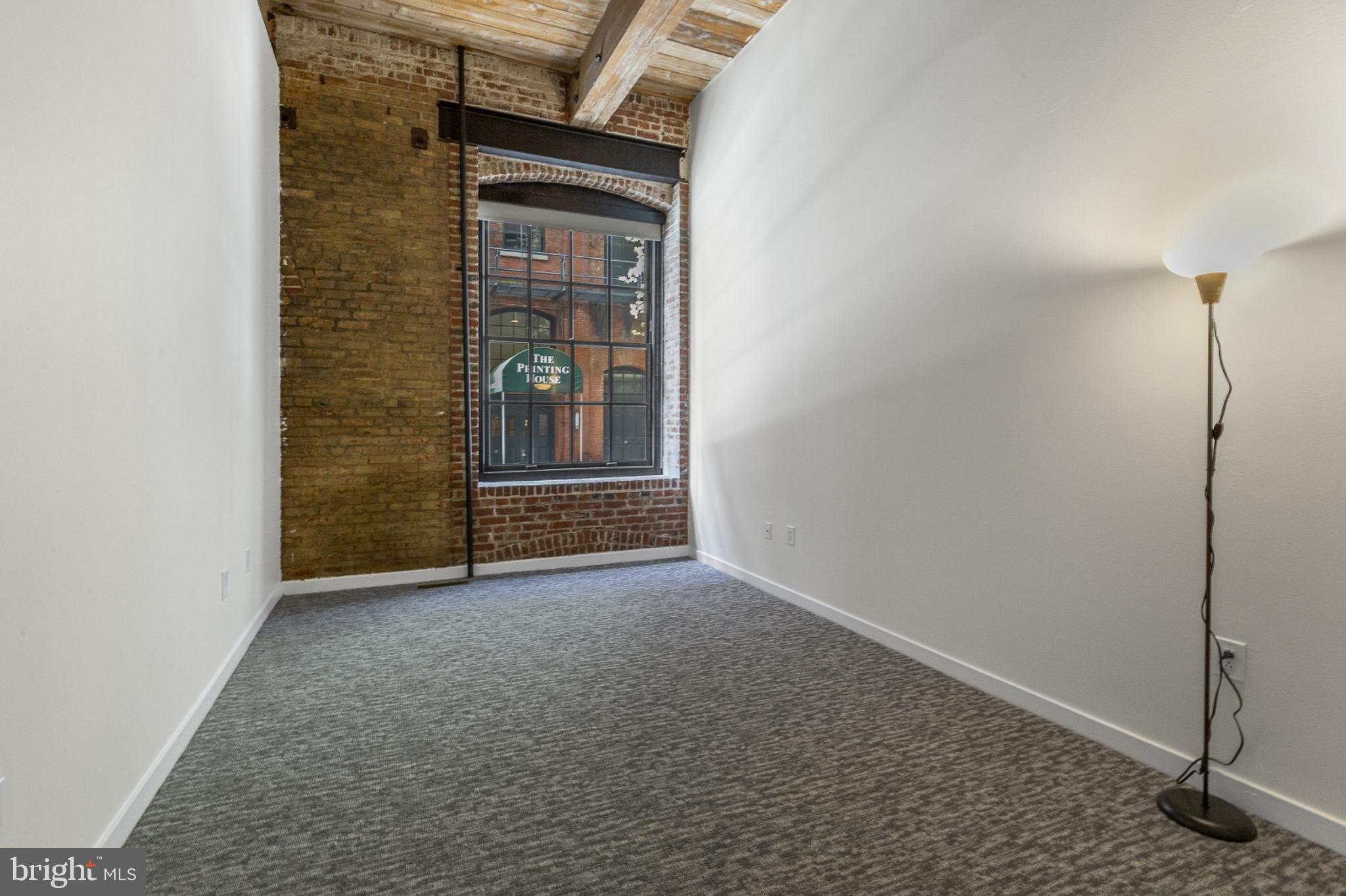 OLD CITY - Residential Lease