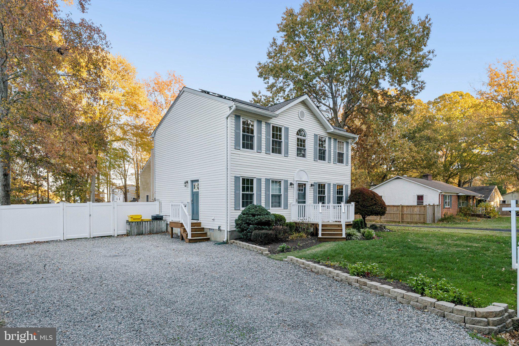 DEALE BEACH - Residential