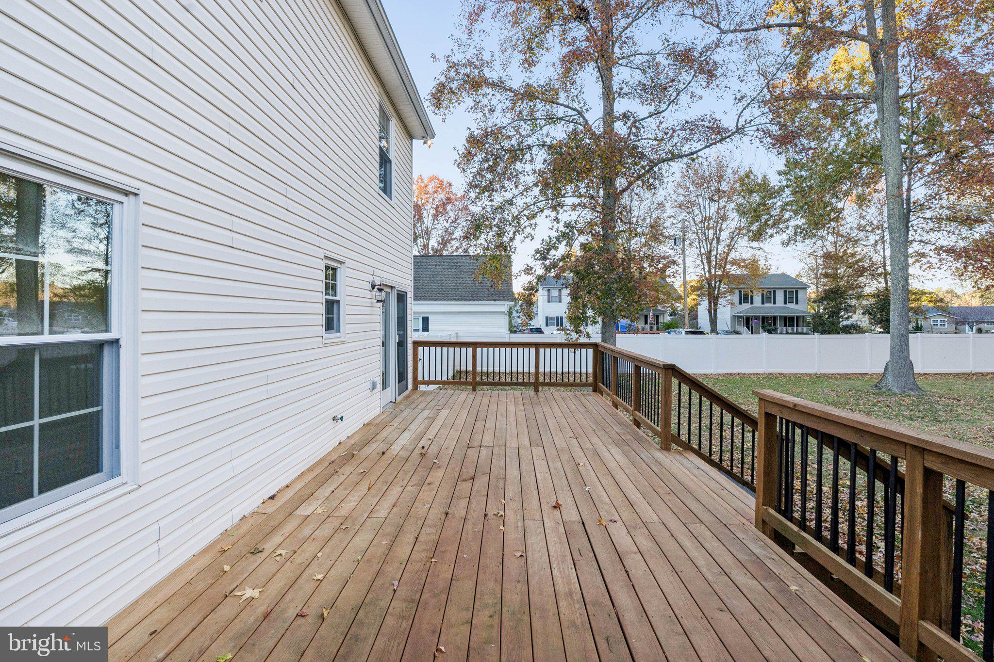 DEALE BEACH - Residential