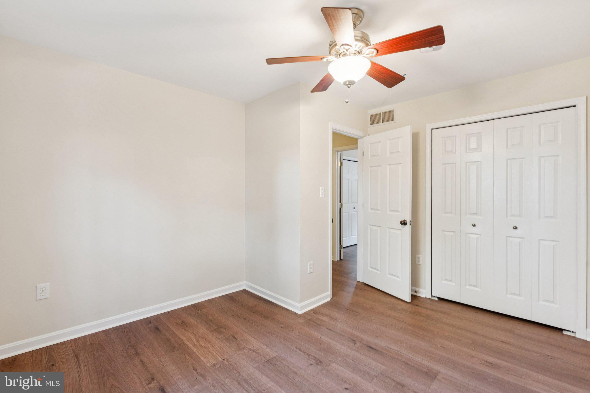 DEALE BEACH - Residential