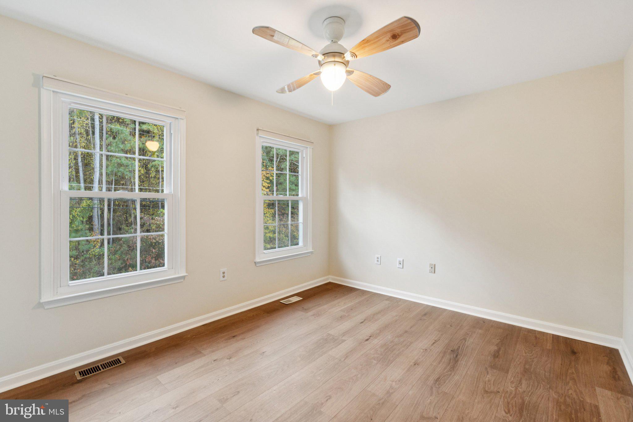 DEALE BEACH - Residential