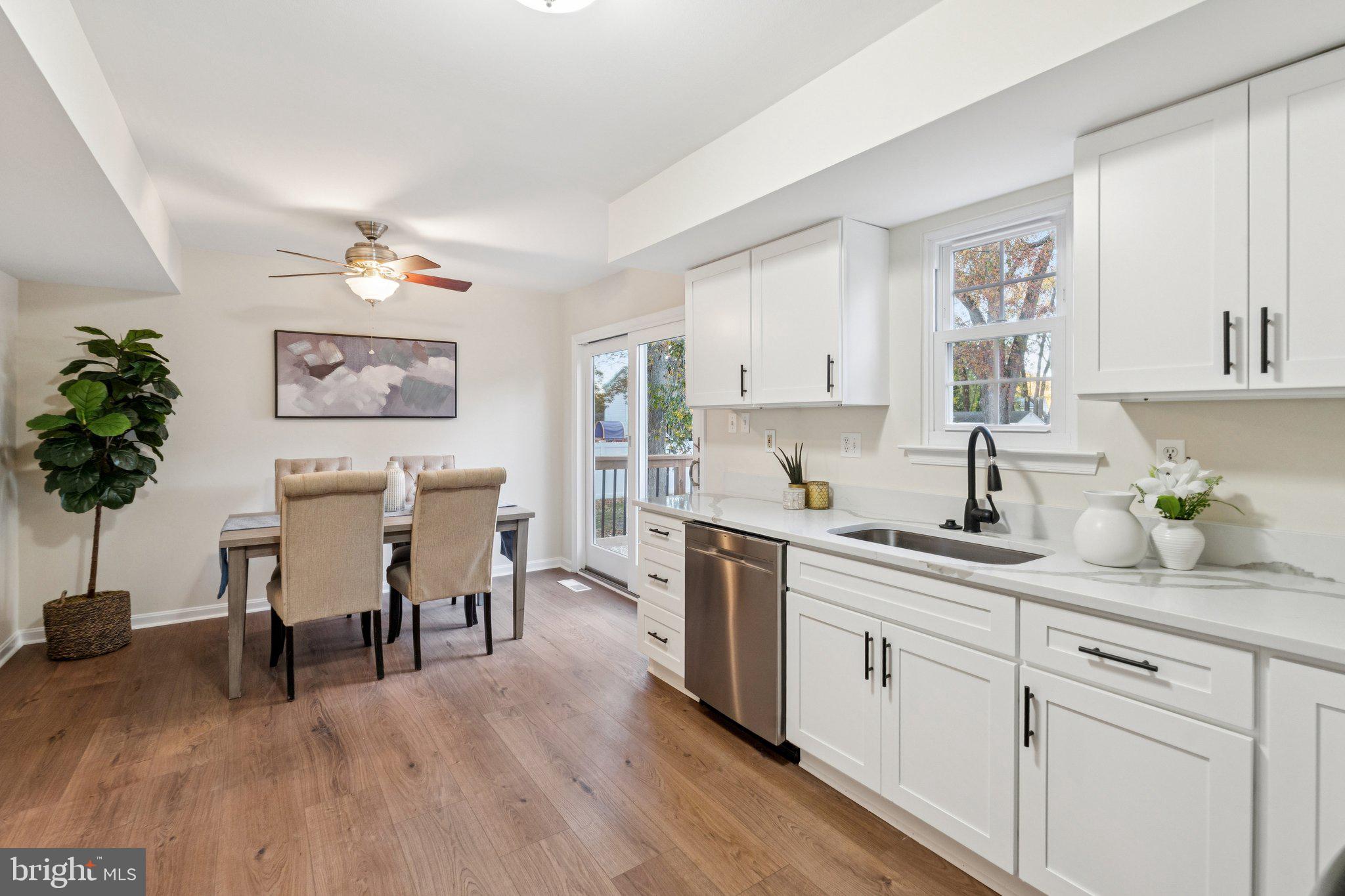 DEALE BEACH - Residential