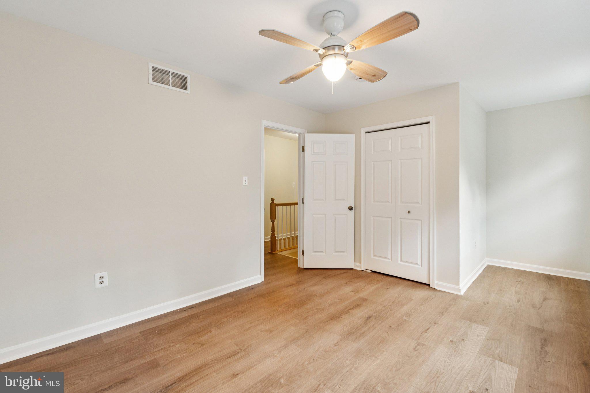 DEALE BEACH - Residential