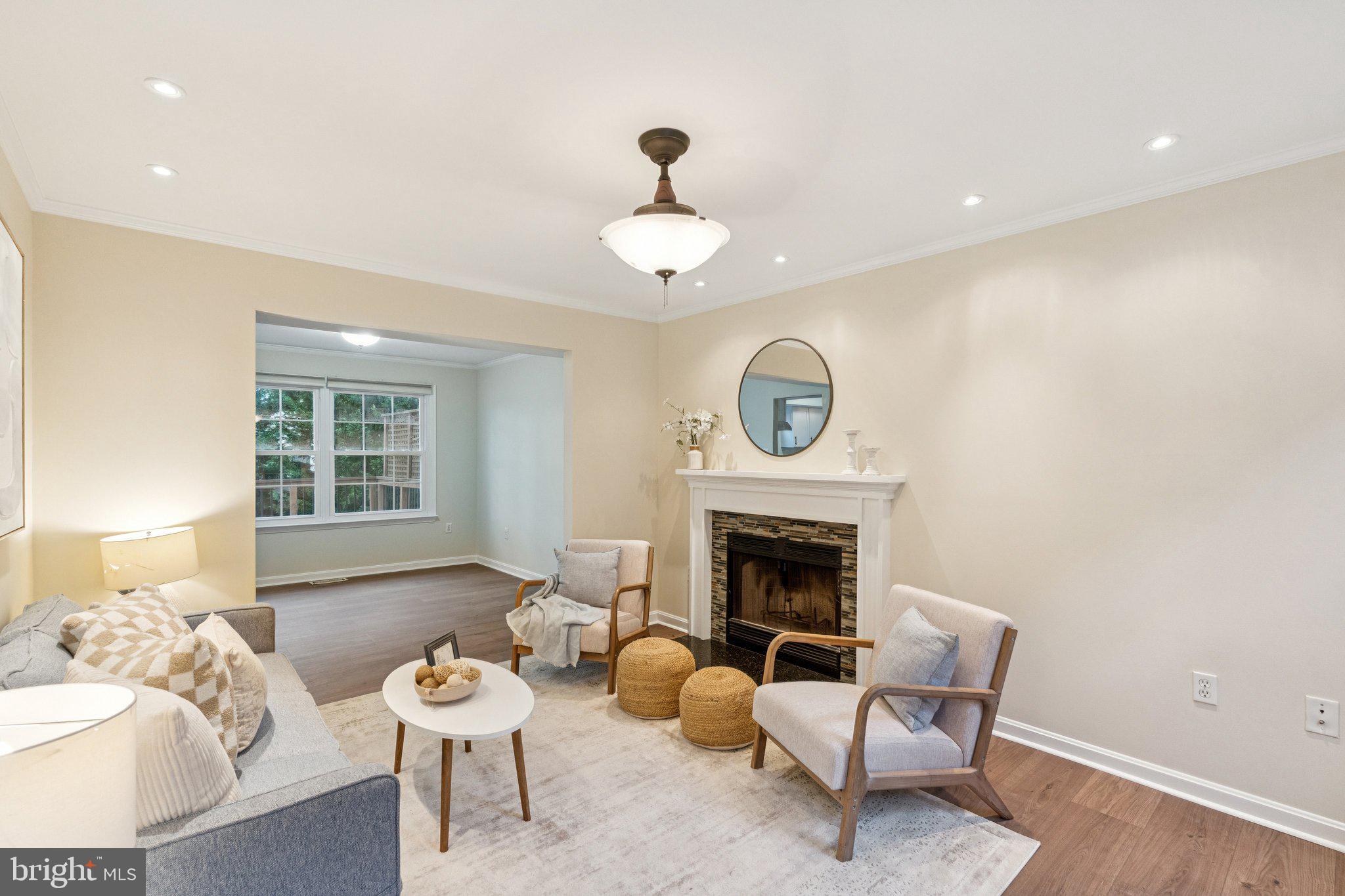 DEALE BEACH - Residential