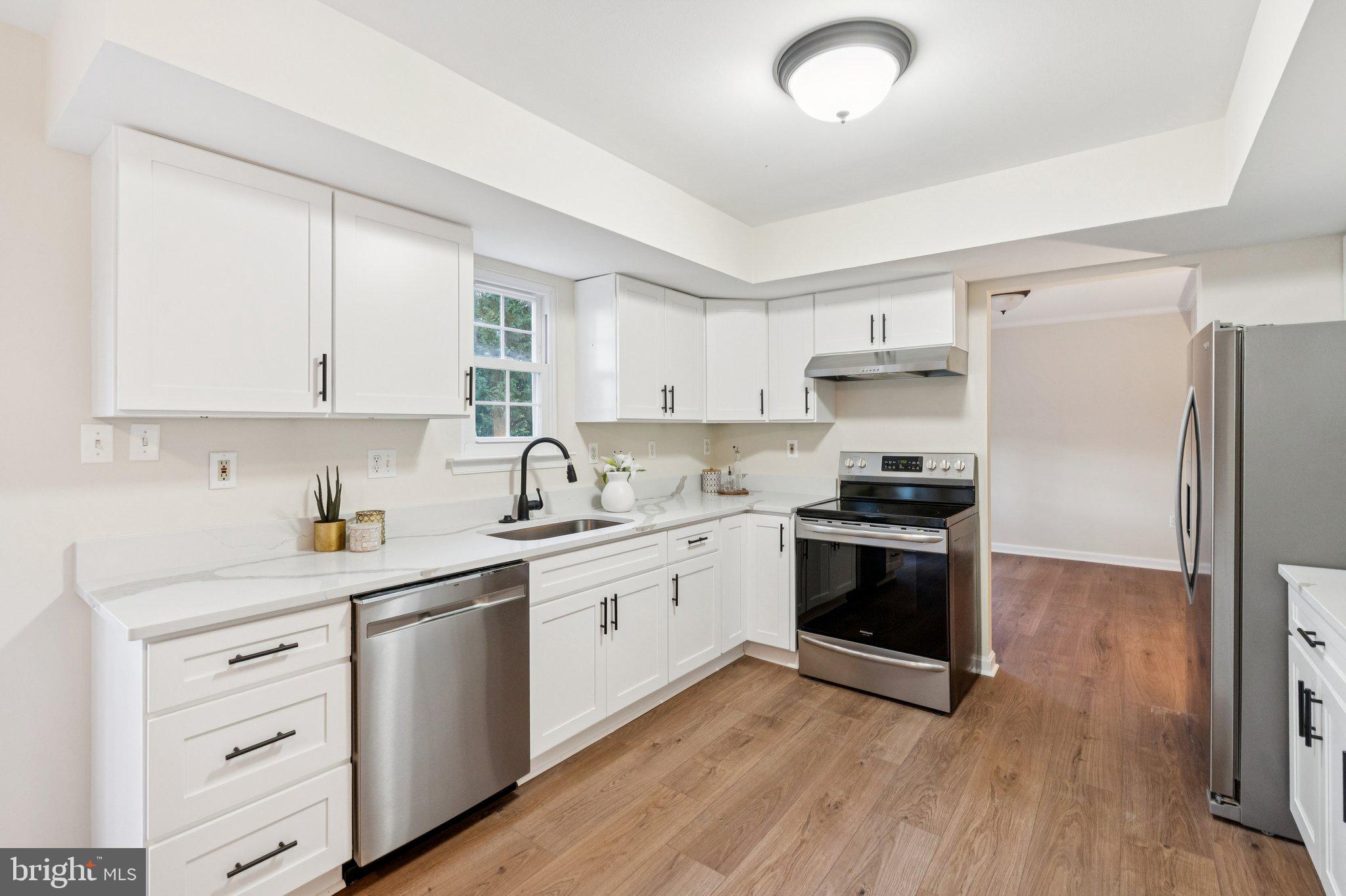 DEALE BEACH - Residential