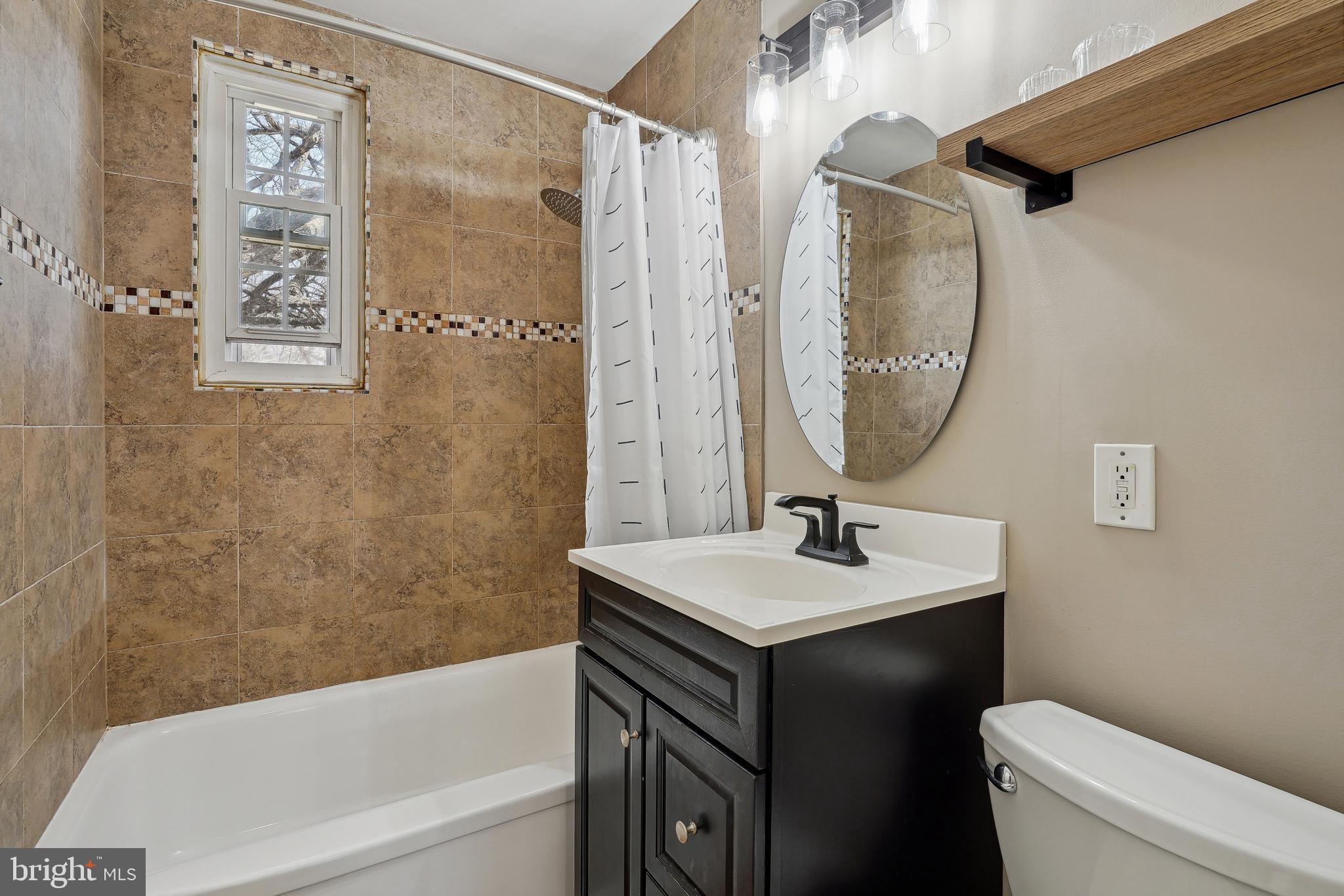 ARLINGTON OAKS - Residential Lease