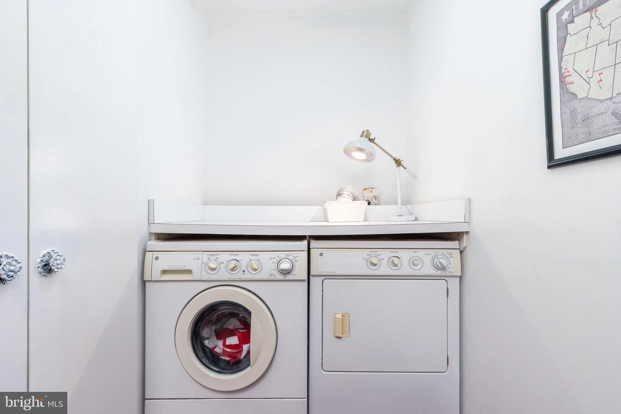 Philadelphia, Pennsylvania 19103, United States, 2 Bedrooms Bedrooms, ,1 BathroomBathrooms,Residential,Active,212816