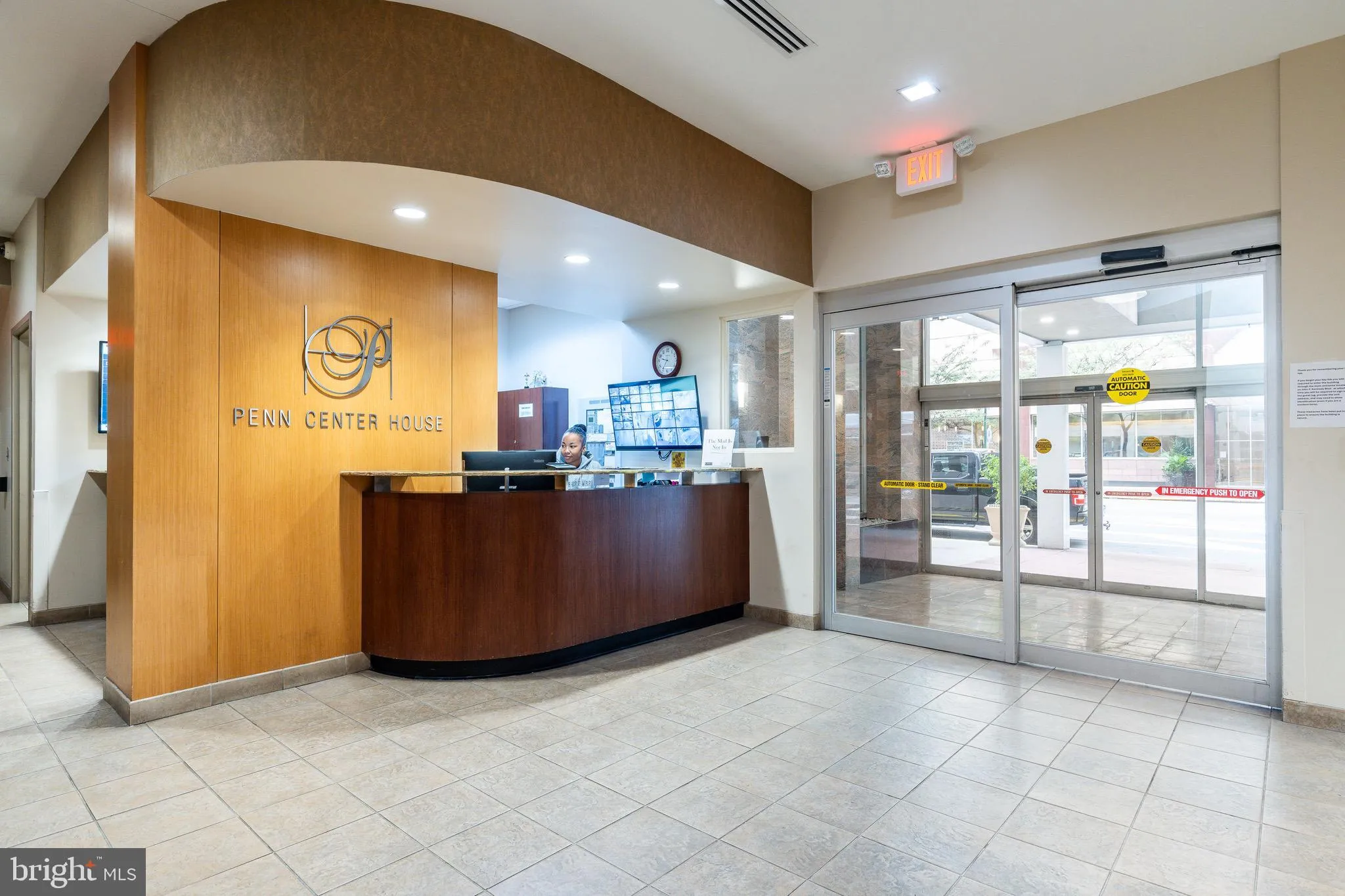 Philadelphia, Pennsylvania 19103, United States, 2 Bedrooms Bedrooms, ,1 BathroomBathrooms,Residential,Active,212816