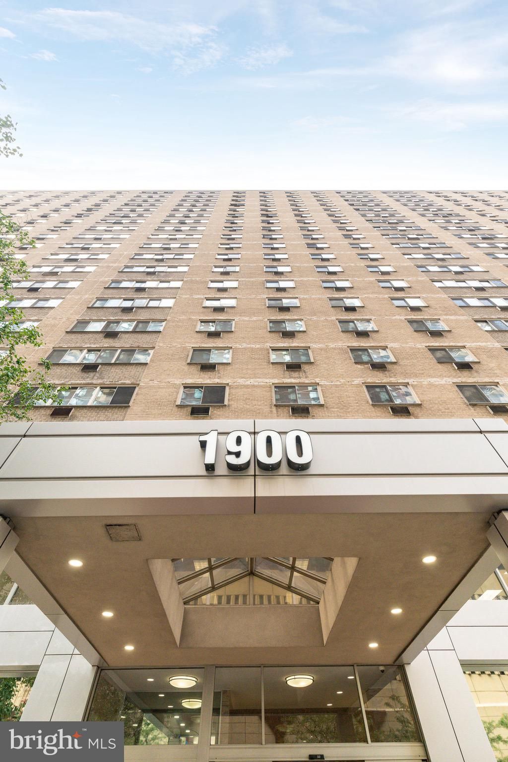 Photo of 1900 - 34 John F Kennedy Boulevard #1412, PHILADELPHIA, PA 19103 (MLS # PAPH2537598)