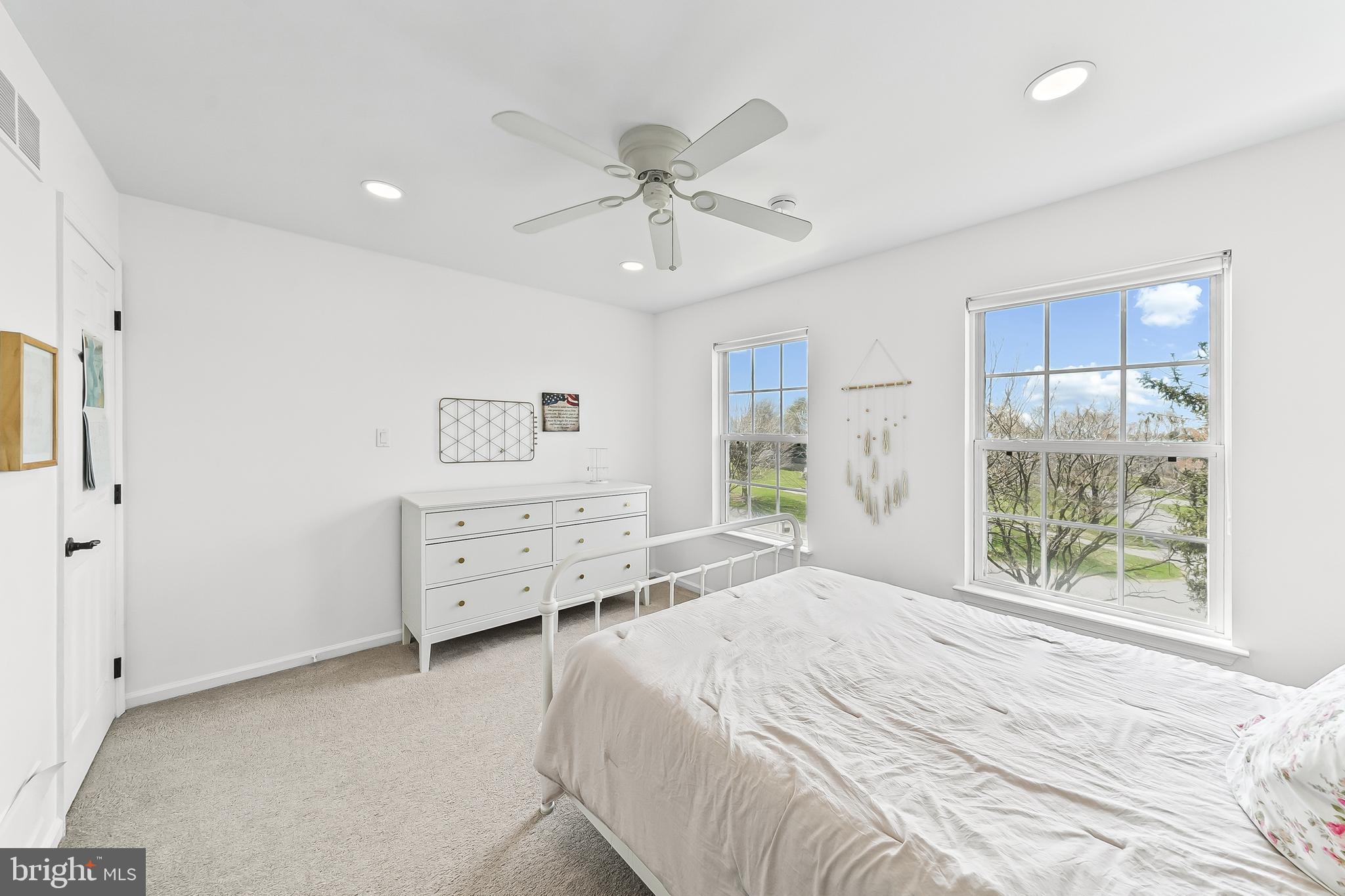 LANDENBERG HUNT - Residential