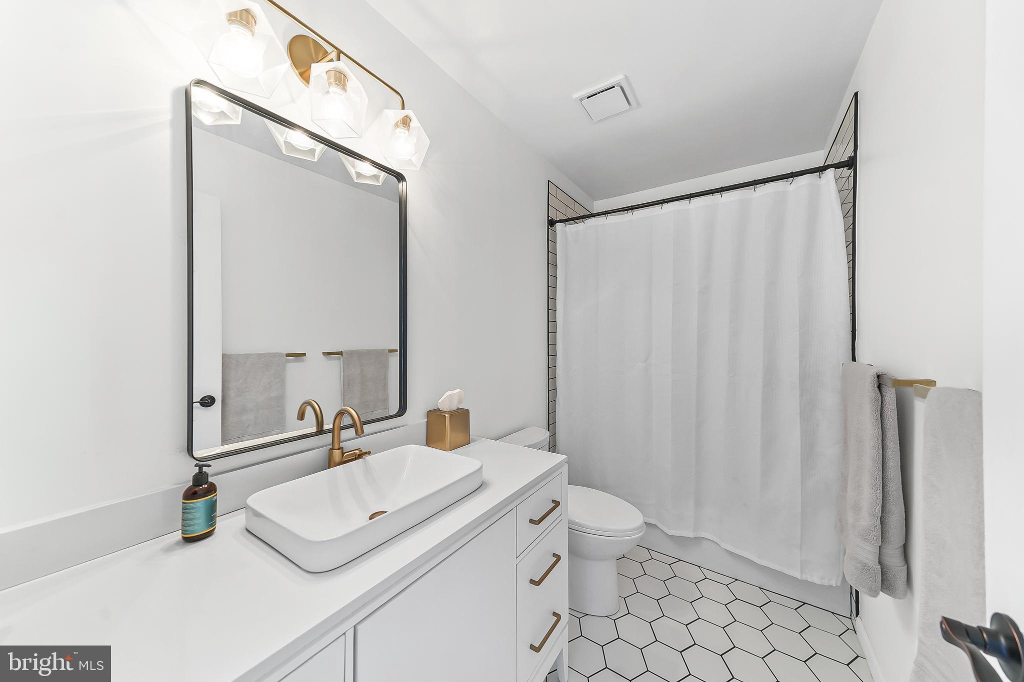 LANDENBERG HUNT - Residential