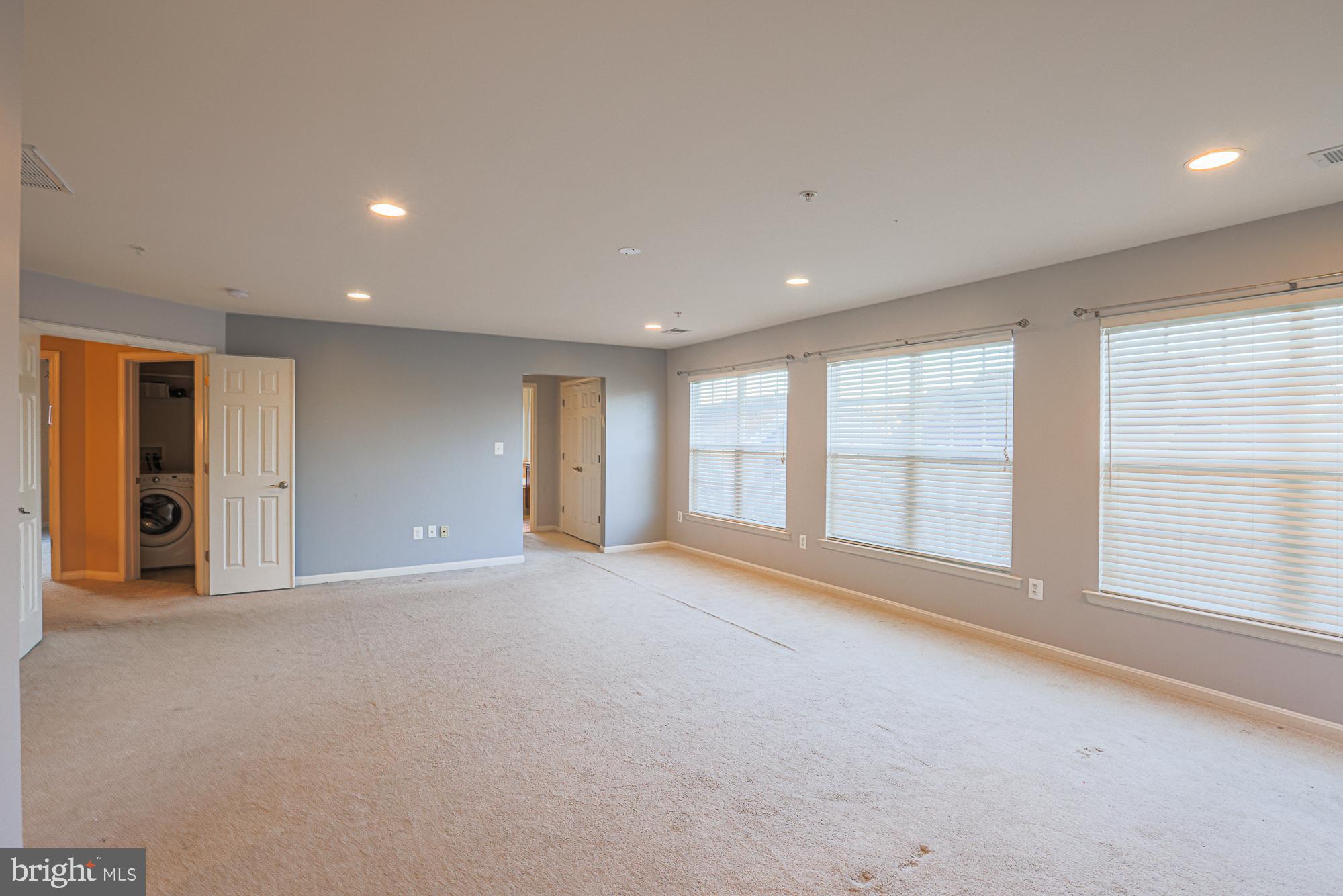 THE PARKE AT MOUNT WASHINGTON - Residential