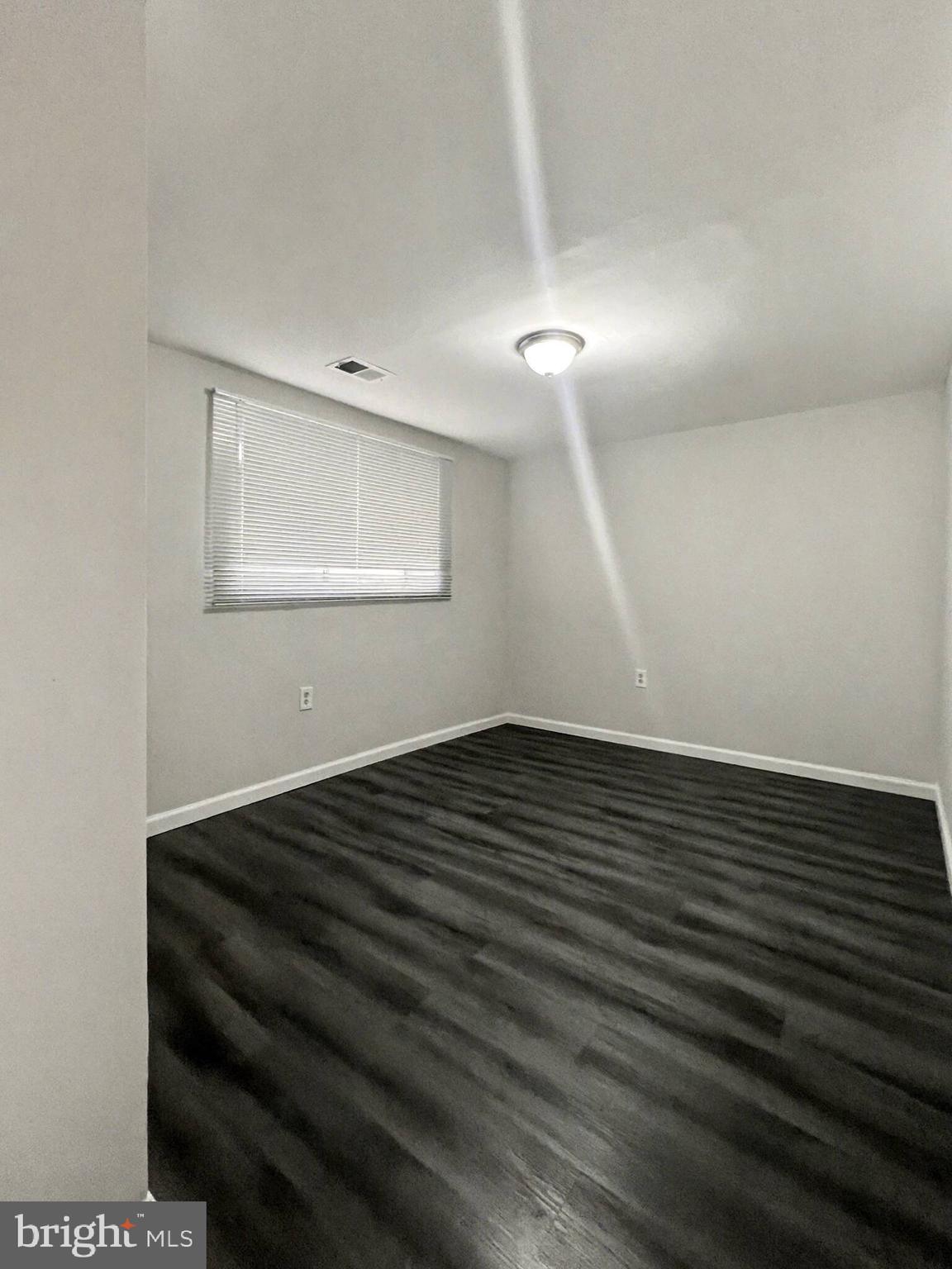 DEANWOOD PARK - Residential Lease