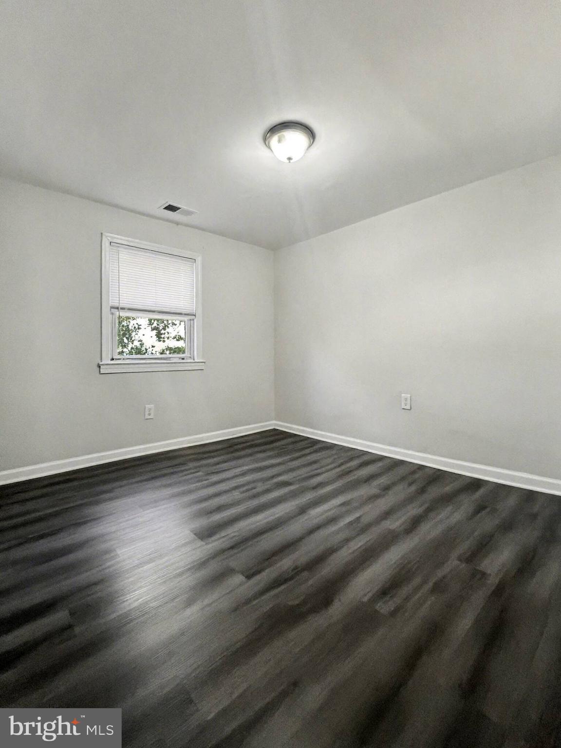 DEANWOOD PARK - Residential Lease