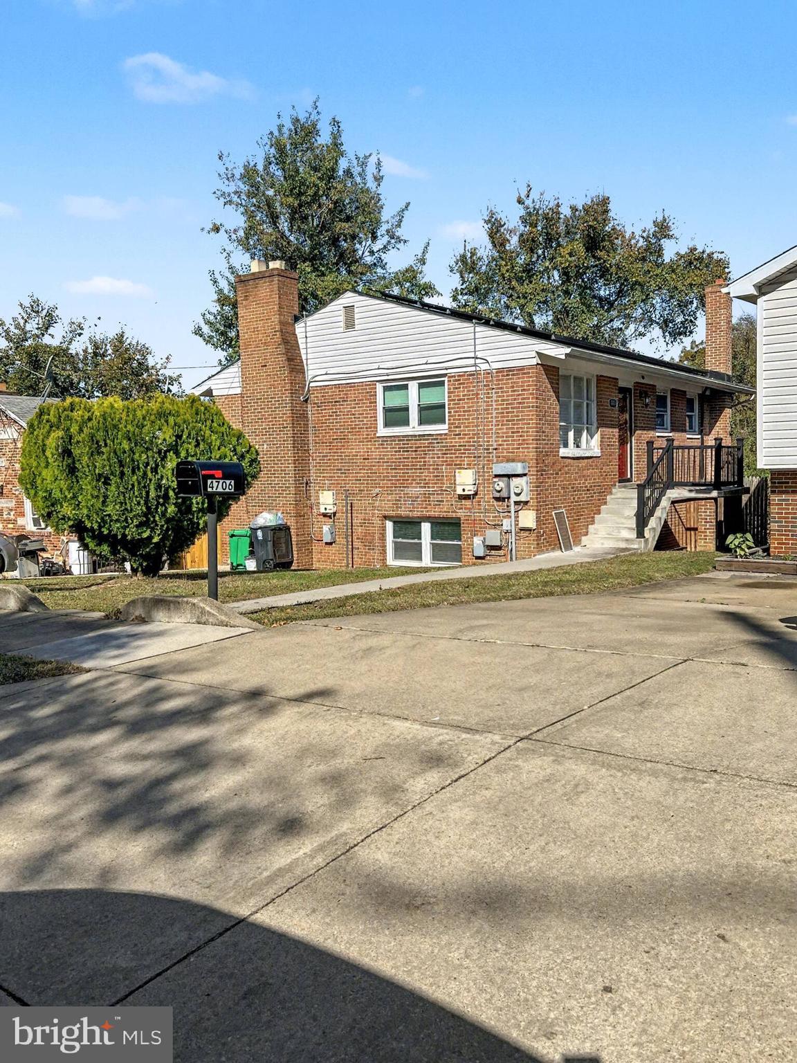 DEANWOOD PARK - Residential Lease