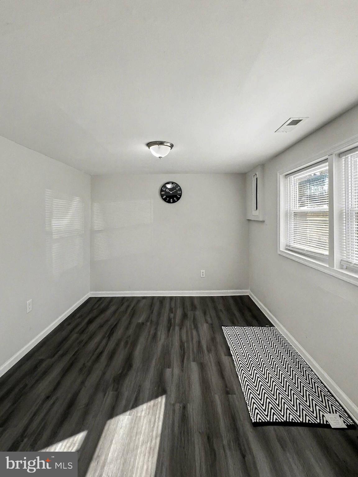 DEANWOOD PARK - Residential Lease