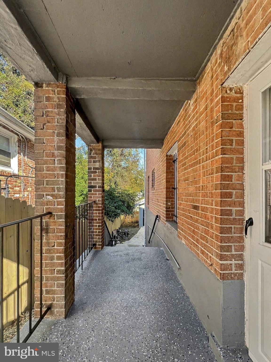 DEANWOOD PARK - Residential Lease