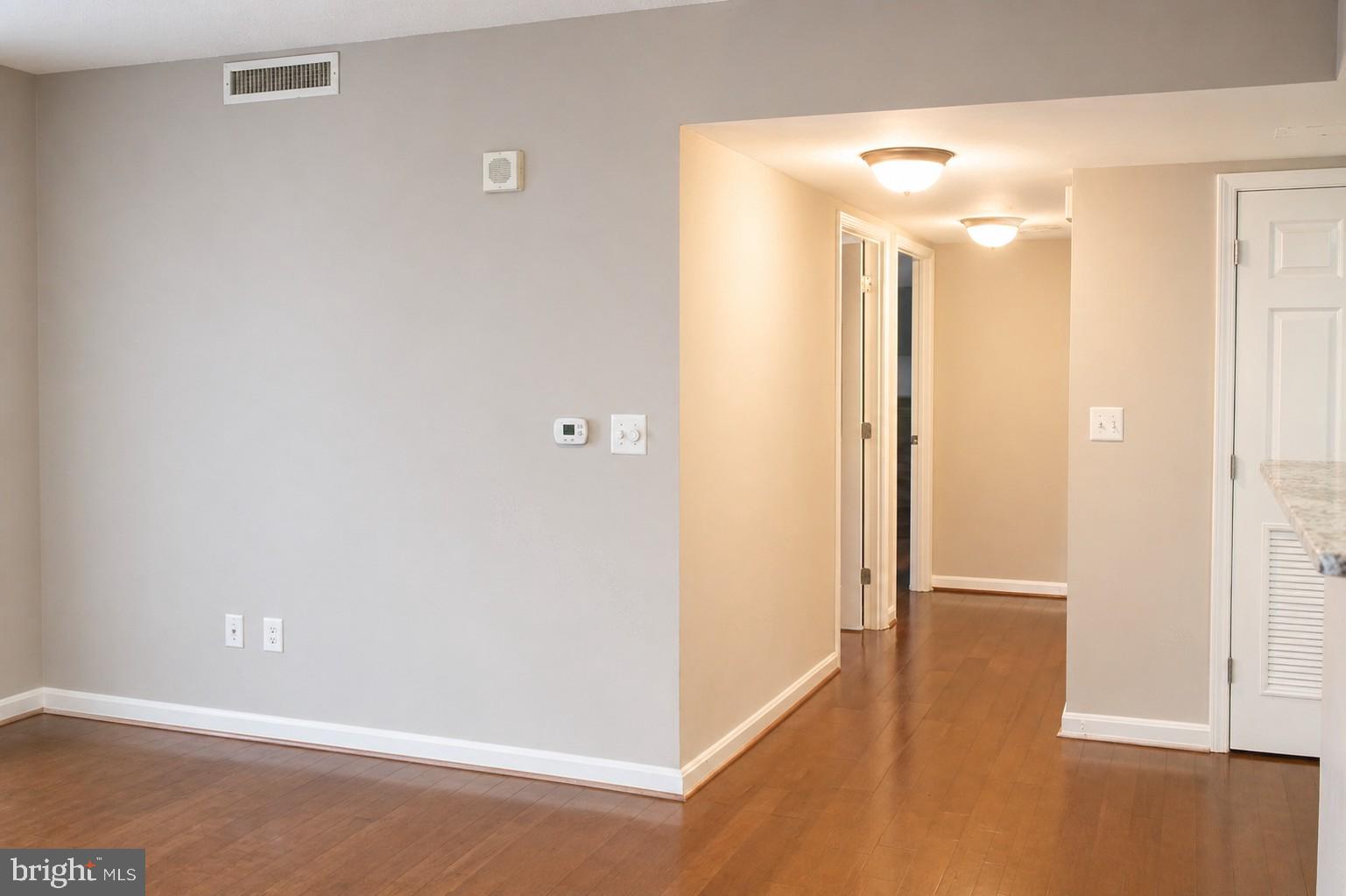 GALLERY AT WHITE FLINT - Residential