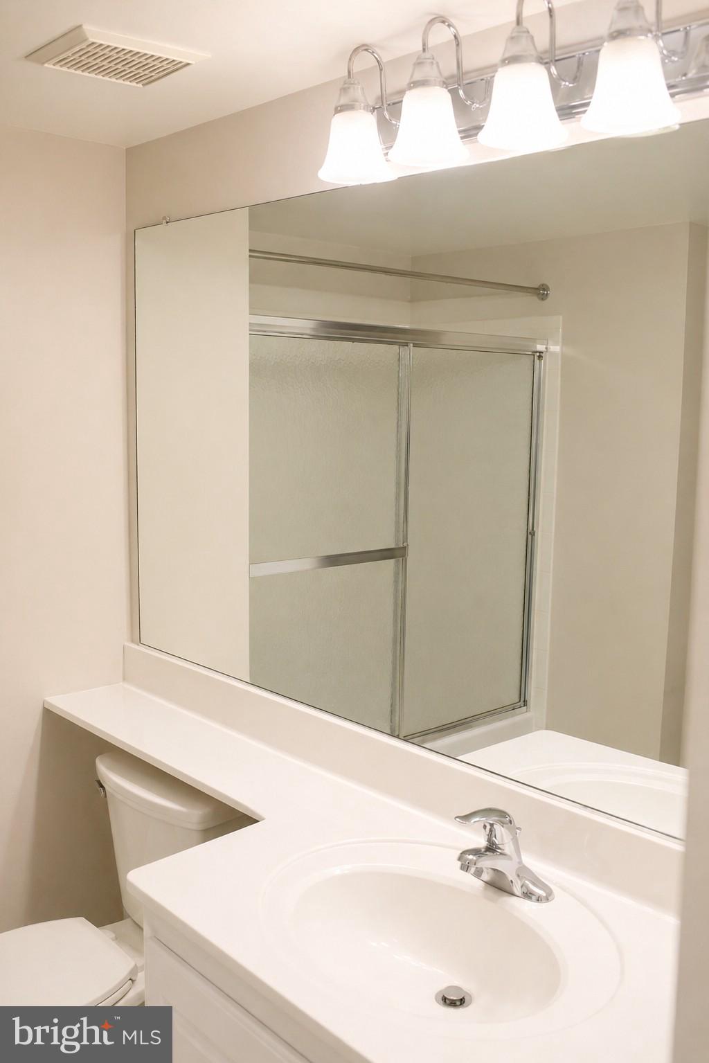 GALLERY AT WHITE FLINT - Residential