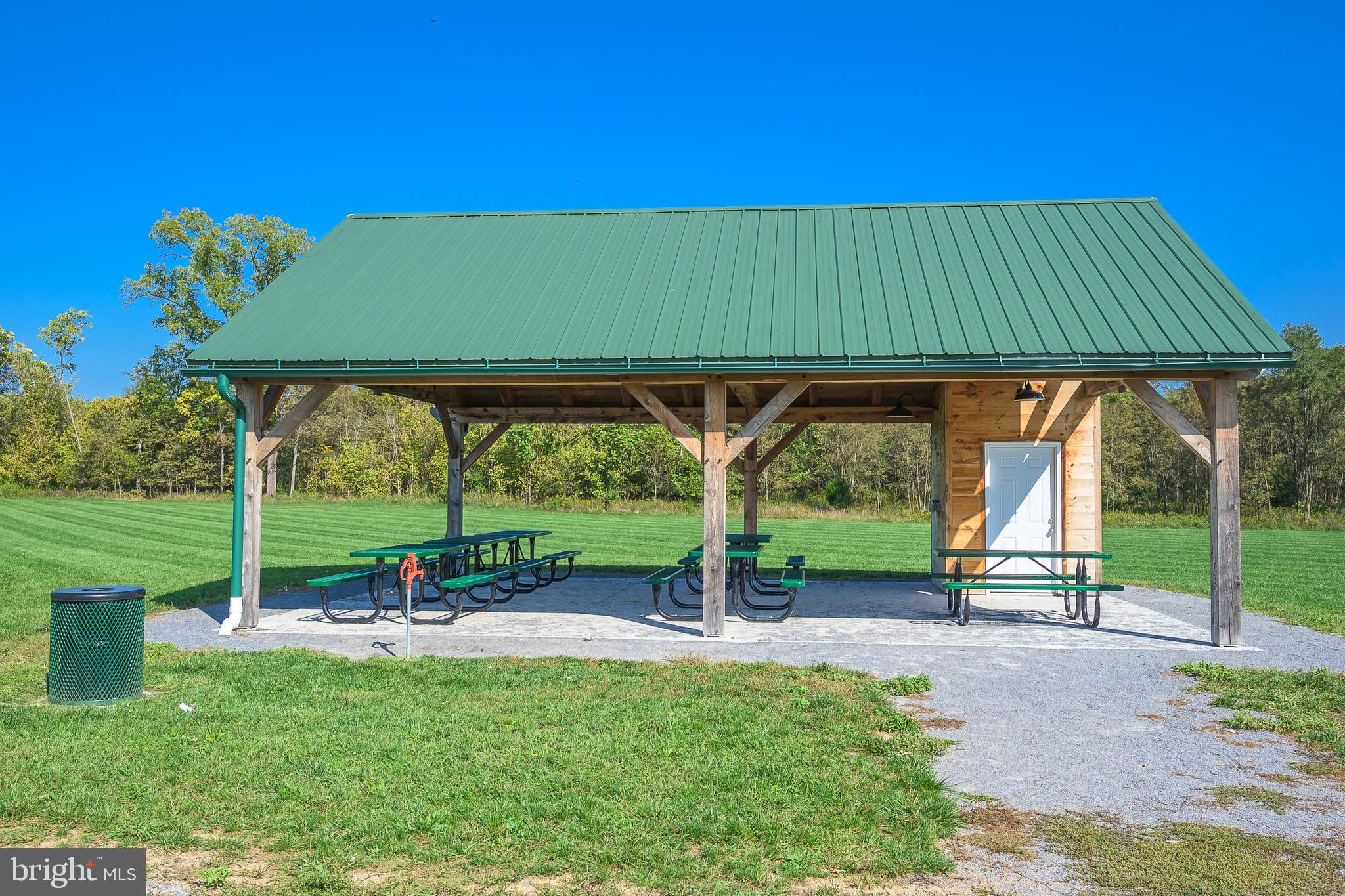 THE LAKES AT MARTINSBURG - Residential