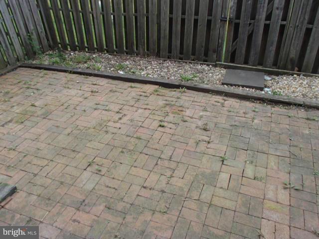 TWELVE TREES - Residential