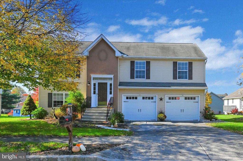 Photo of 207 KATIE LN, QUARRYVILLE, PA 17566 (MLS # PALA2027210)