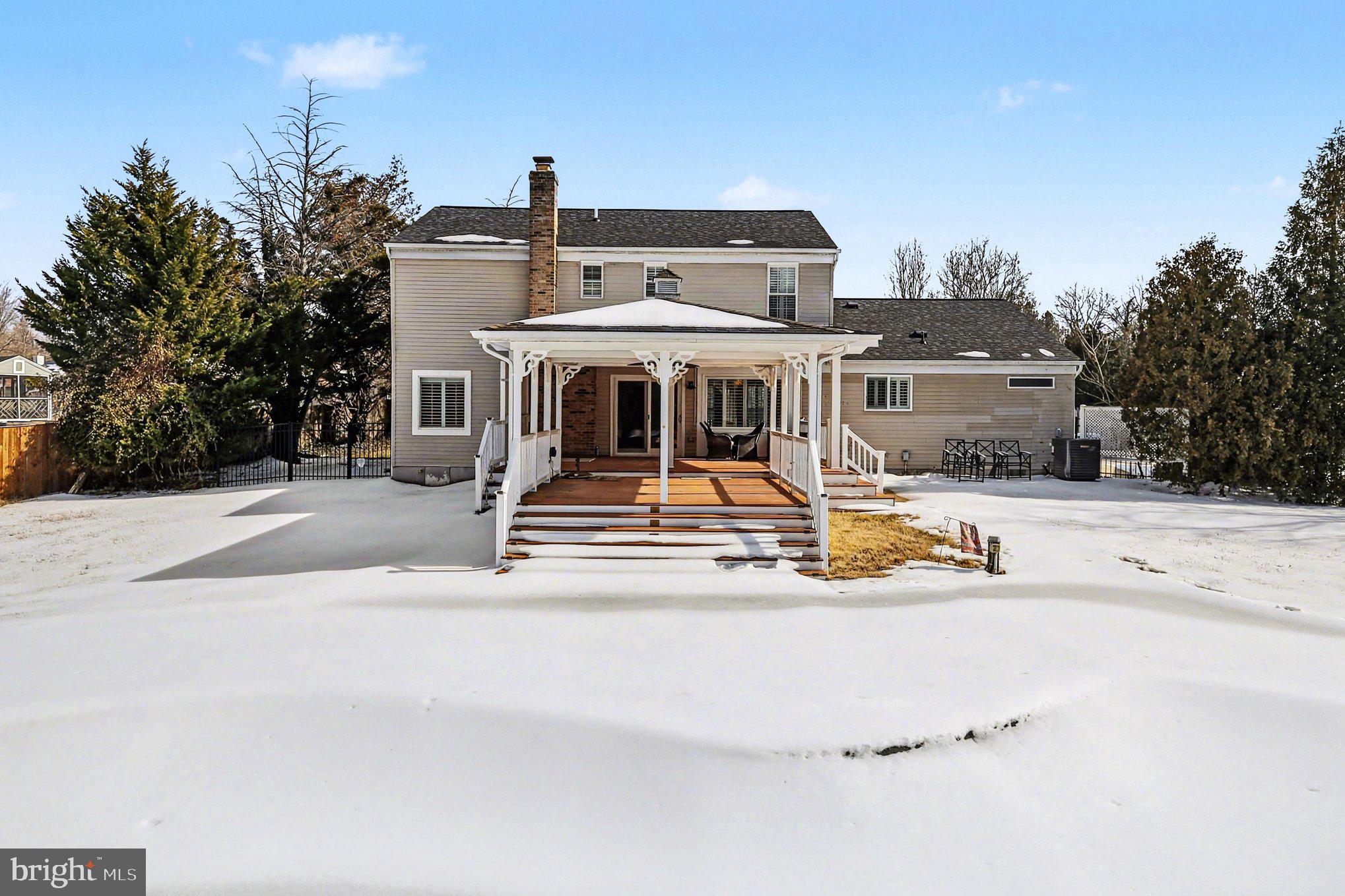 2525 GREEN PINE COURT