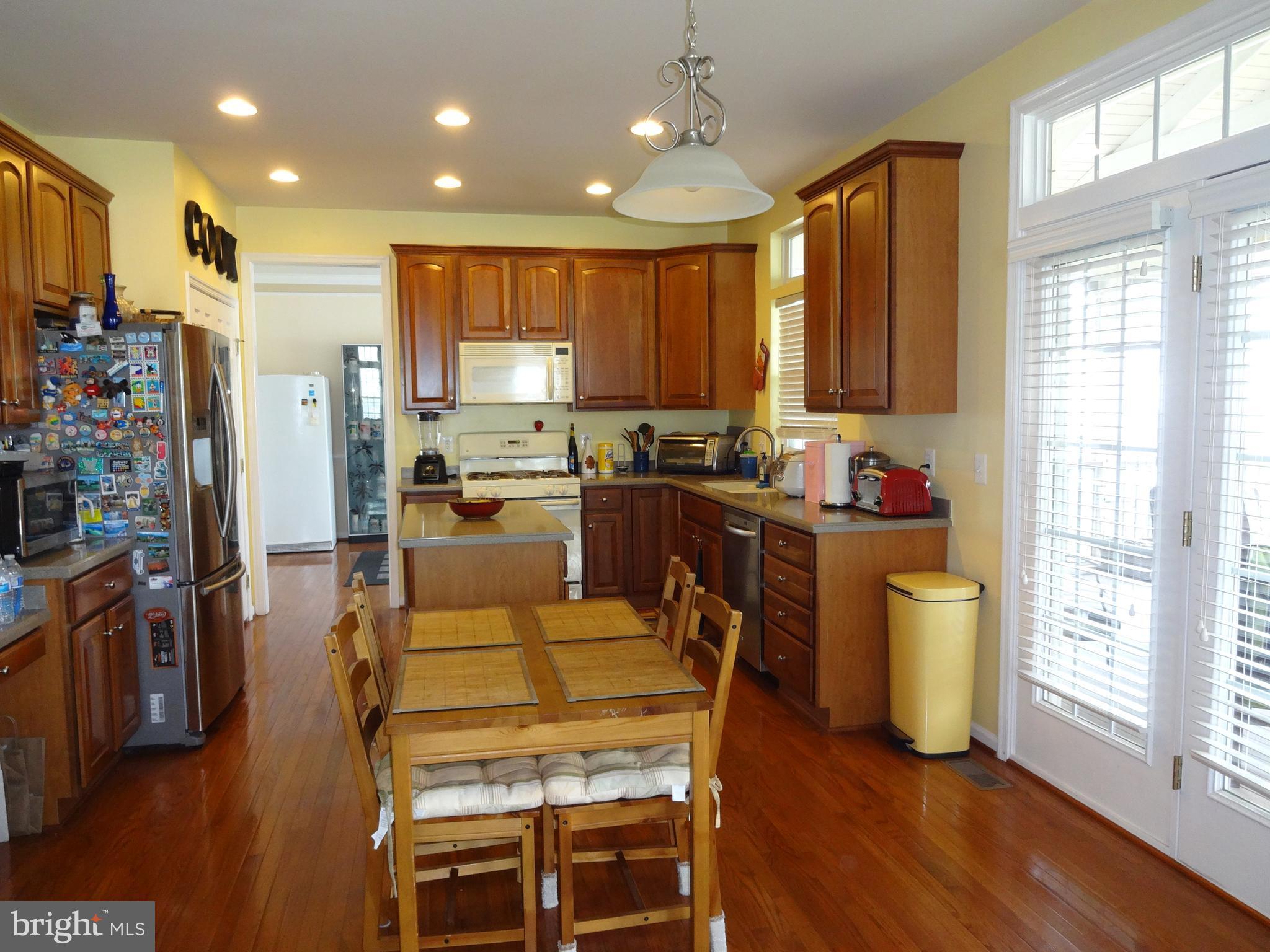 NEW TOWN MEADOWS - Residential Lease