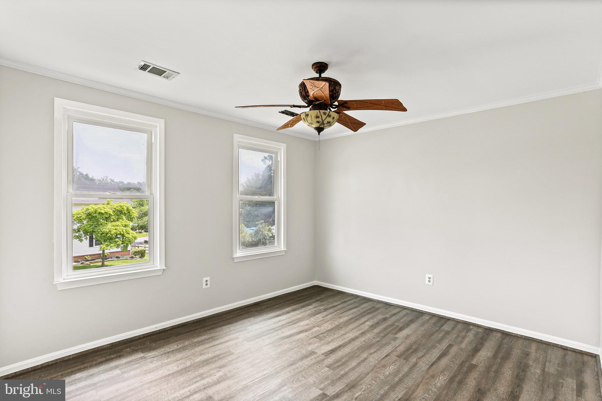 HUNTERS WOODS - Residential