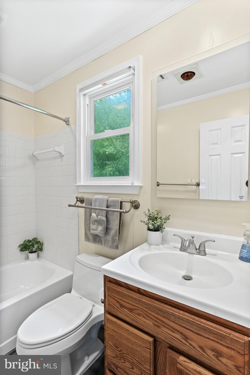 HUNTERS WOODS - Residential