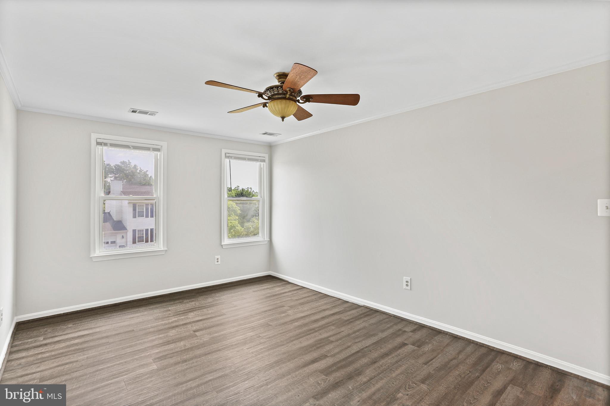 HUNTERS WOODS - Residential