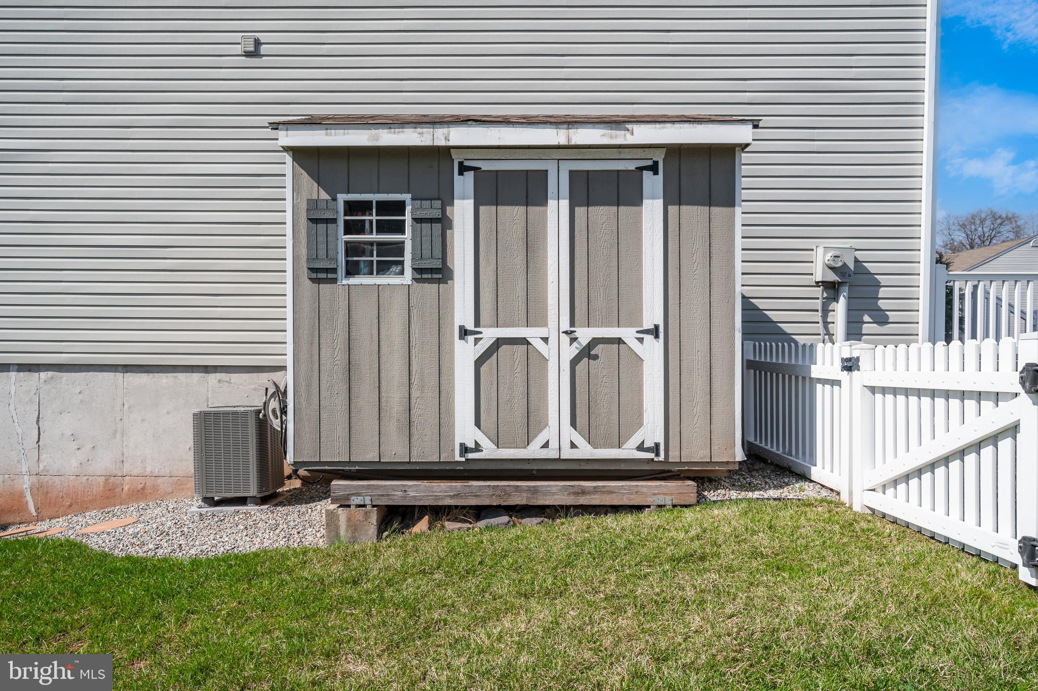 MONTGOMERY MEADOWS - Residential