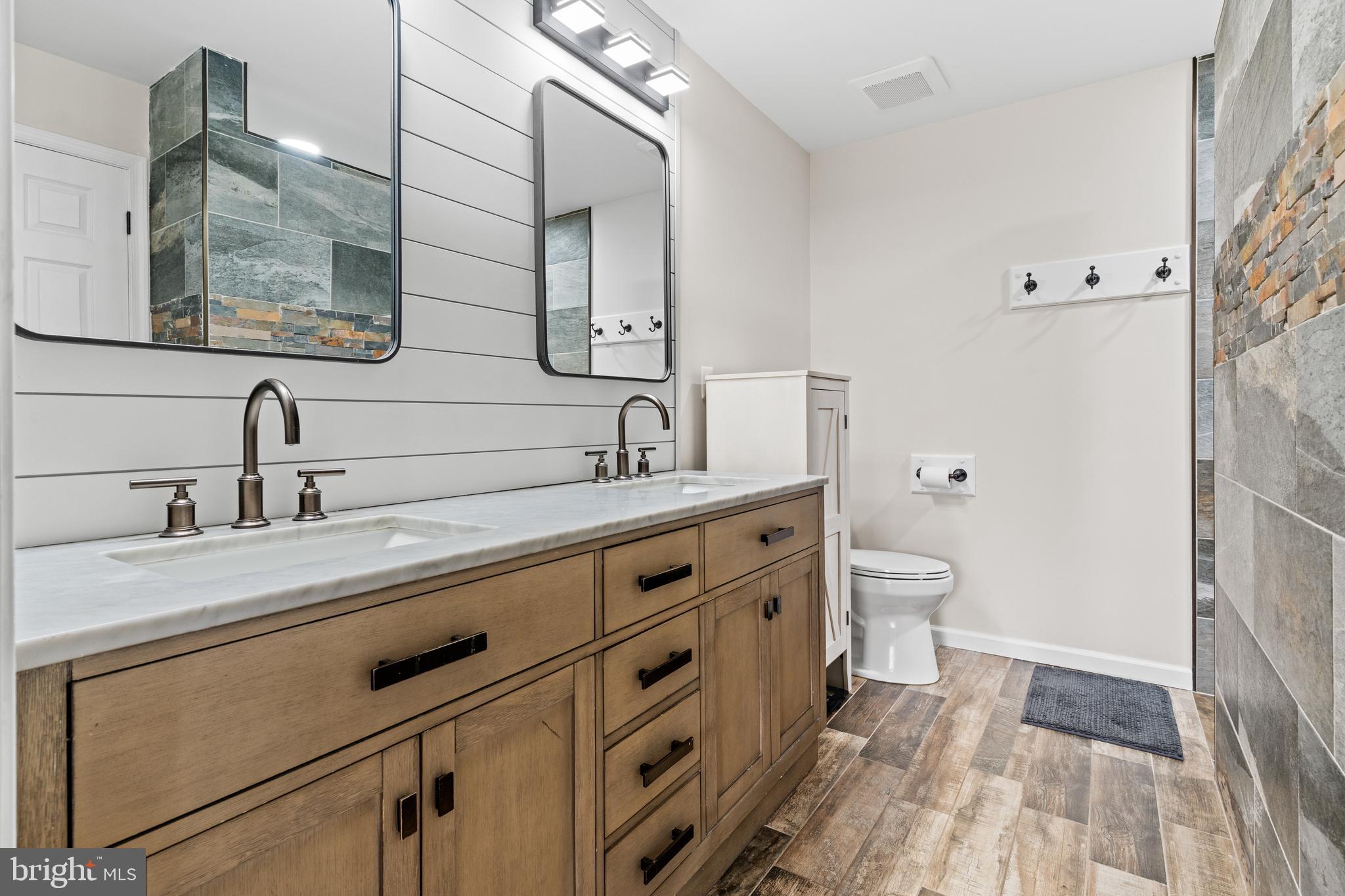 MONTGOMERY MEADOWS - Residential