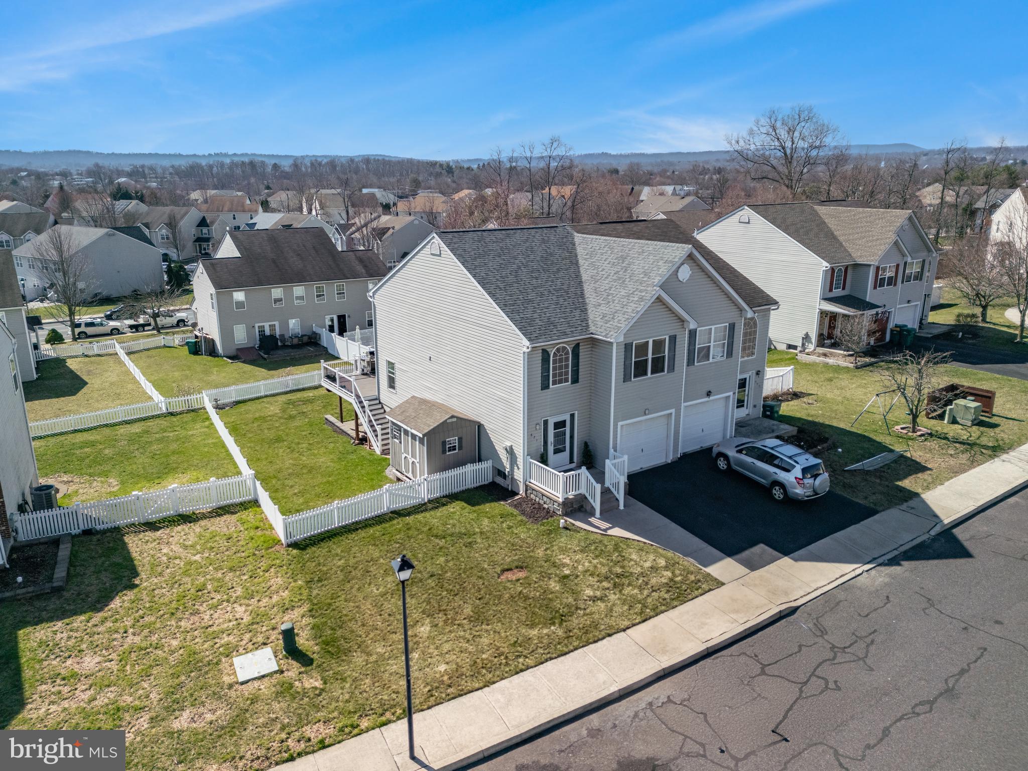 MONTGOMERY MEADOWS - Residential