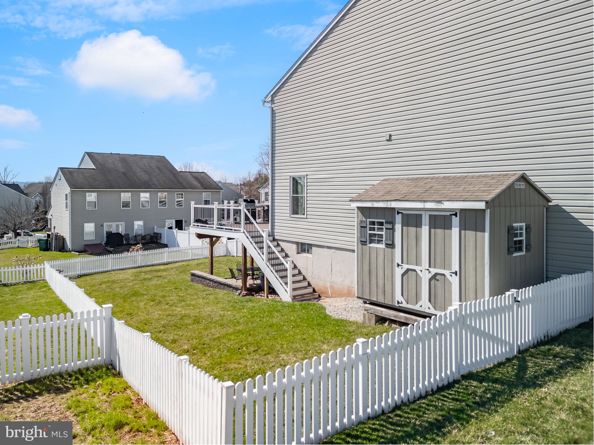 MONTGOMERY MEADOWS - Residential