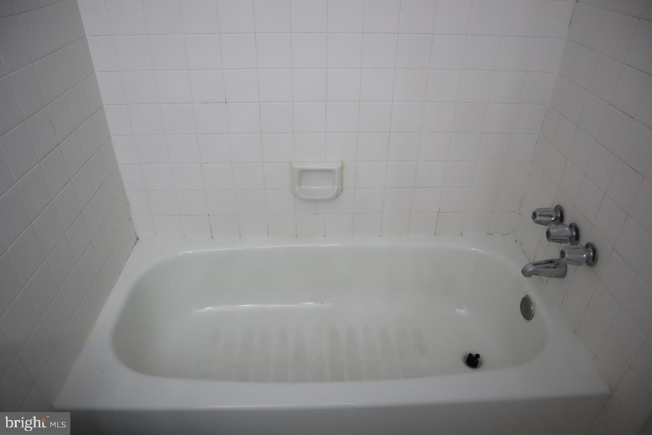 TIVOLI - Residential Lease