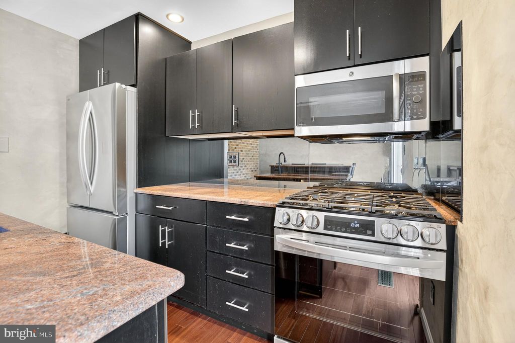 Photo of 210 W Lemon Street, LANCASTER, PA 17603 (MLS # PALA2072222)