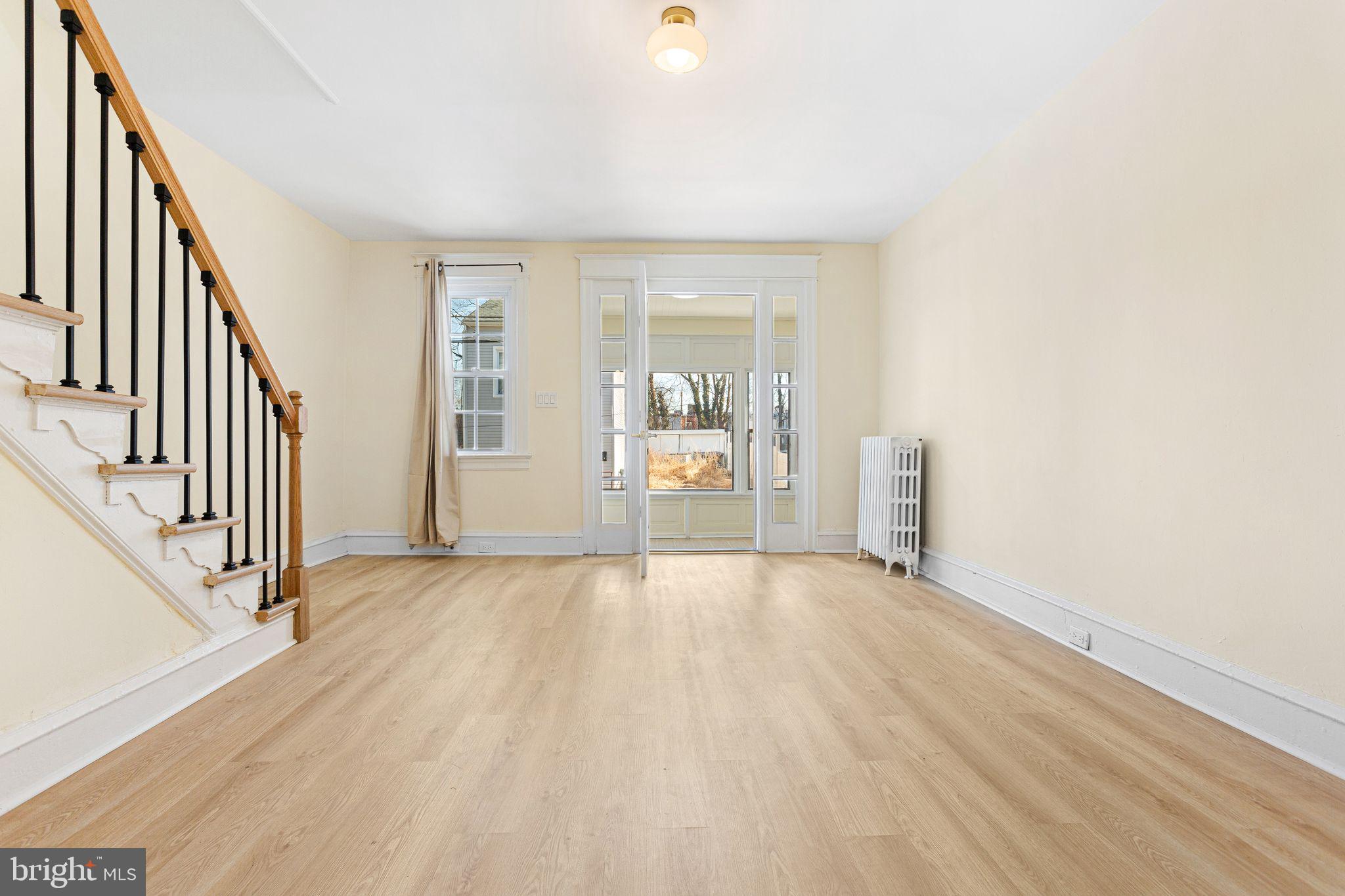 WEST OAK LANE - Residential