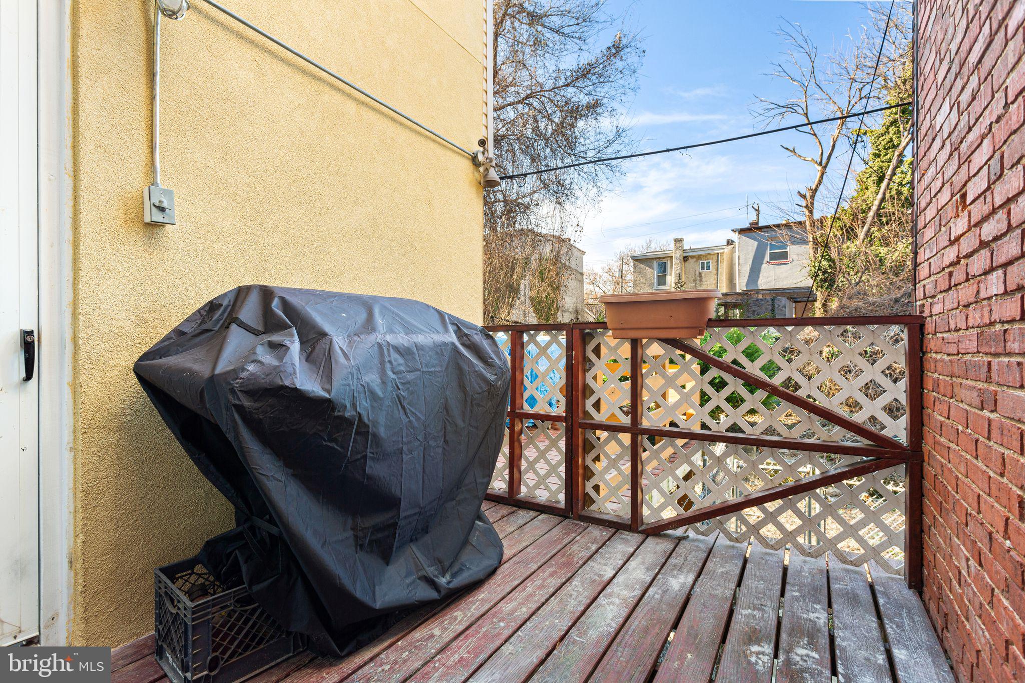 WEST OAK LANE - Residential