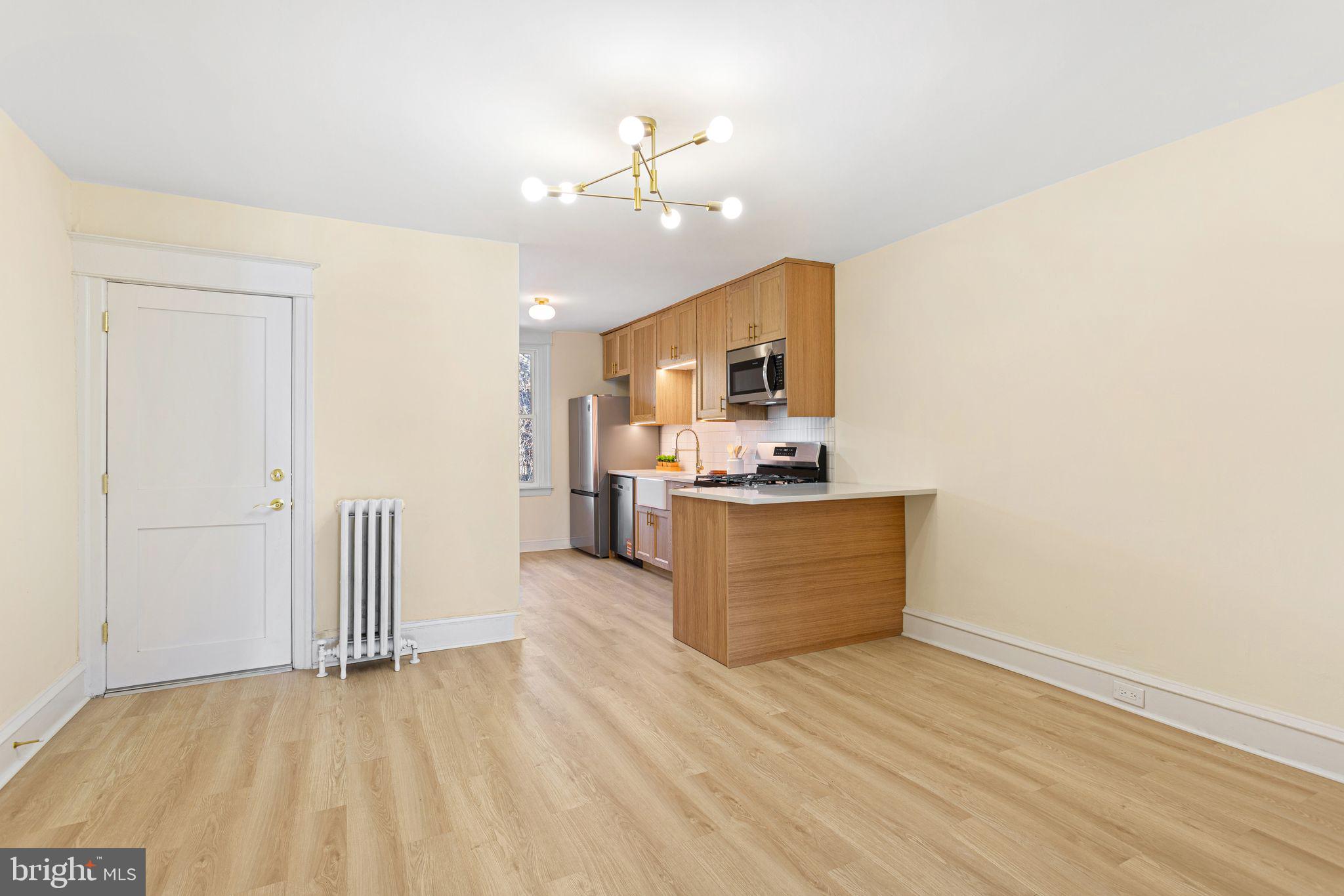 6056 N BEECHWOOD STREET