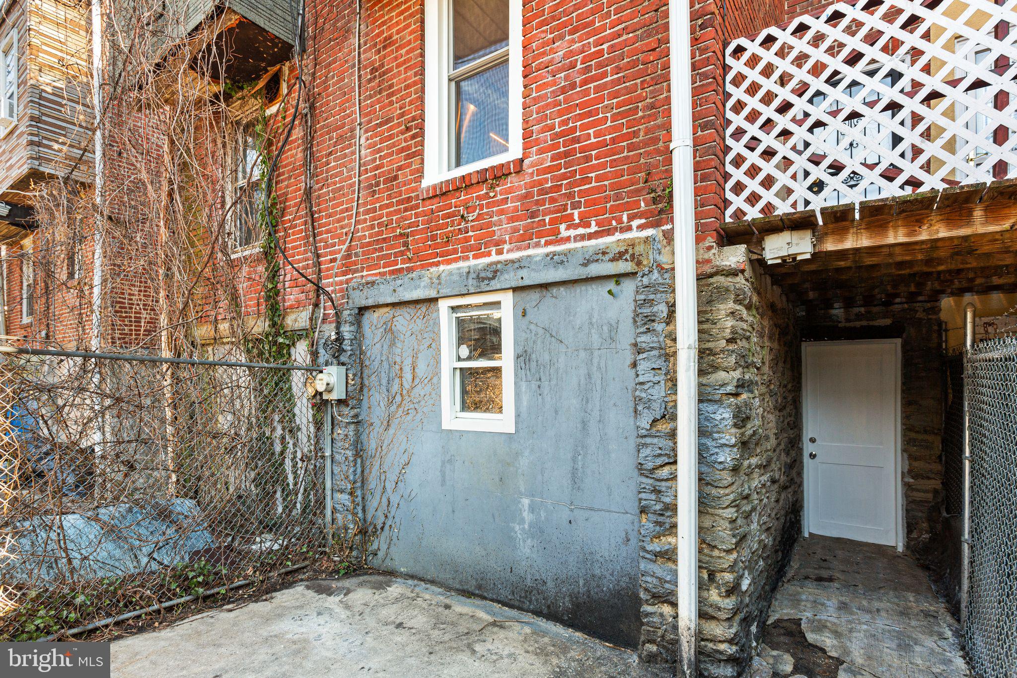 WEST OAK LANE - Residential