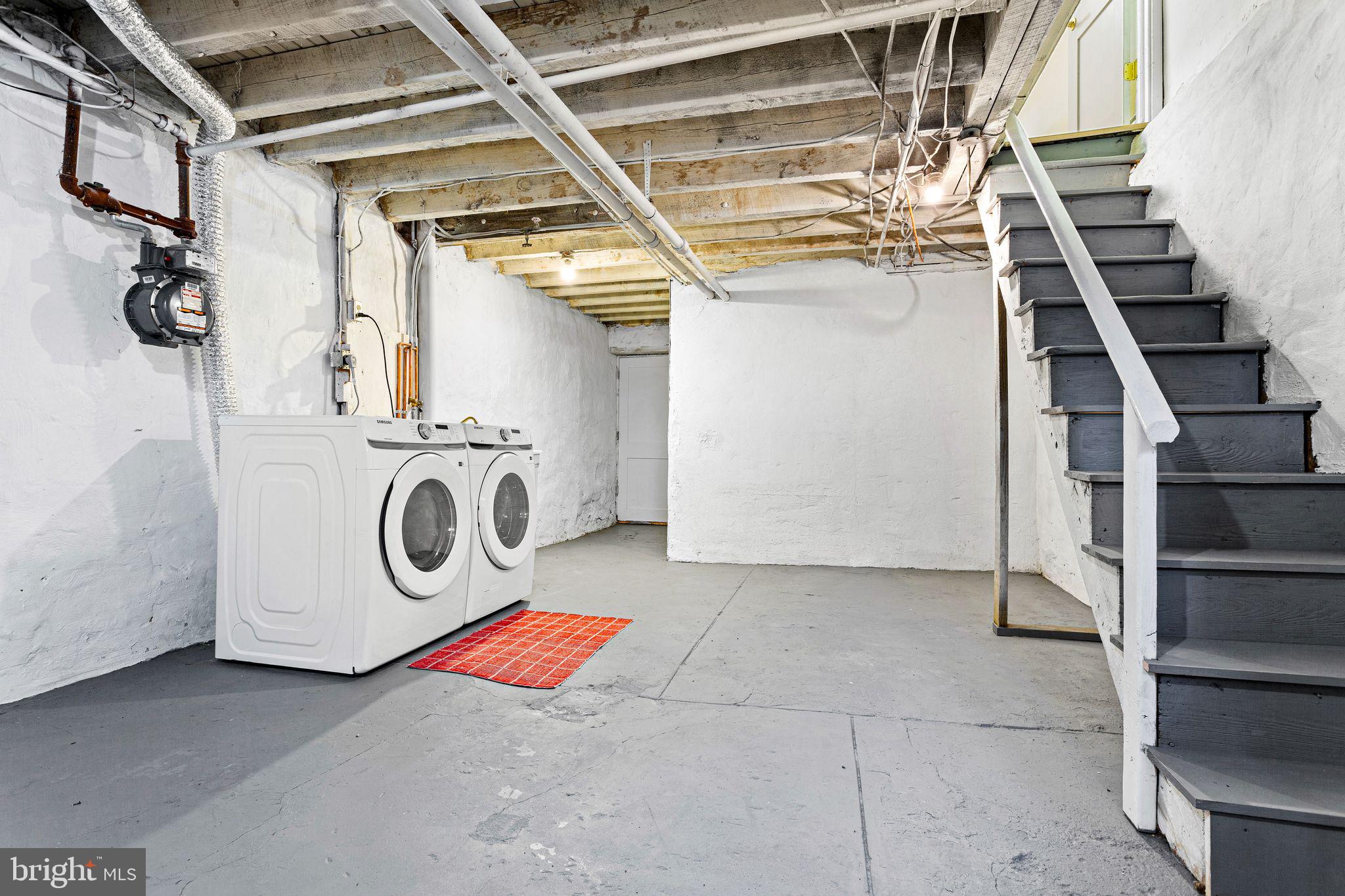 WEST OAK LANE - Residential