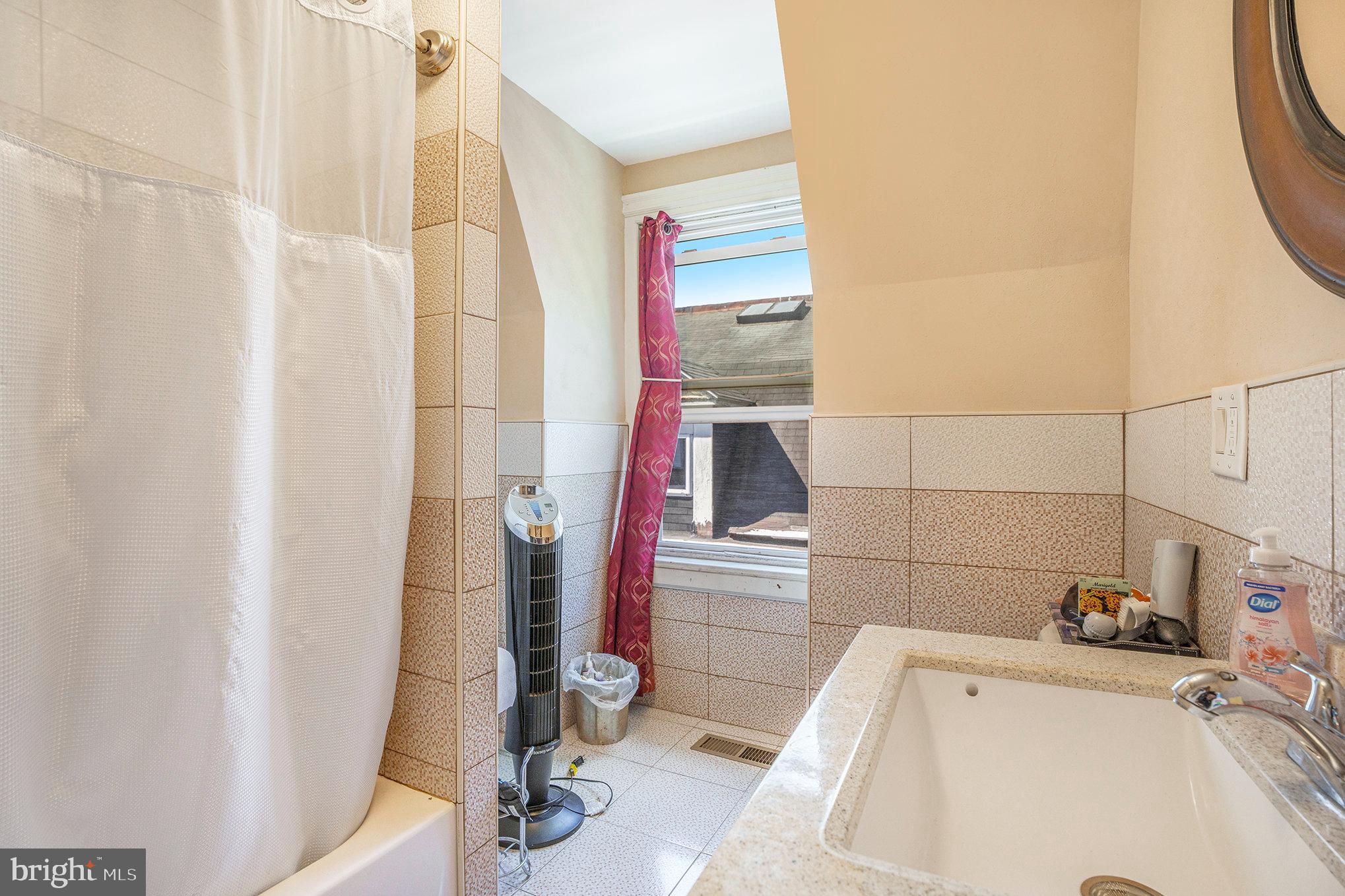 GERMANTOWN (EAST) - Residential