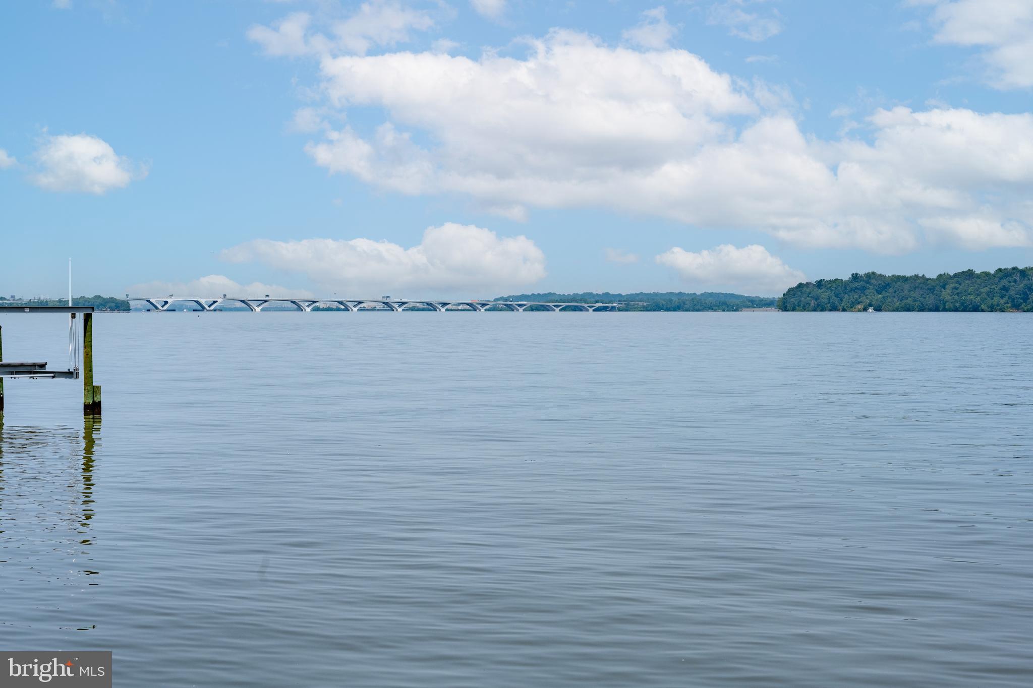 WELLINGTON VILLA - Residential