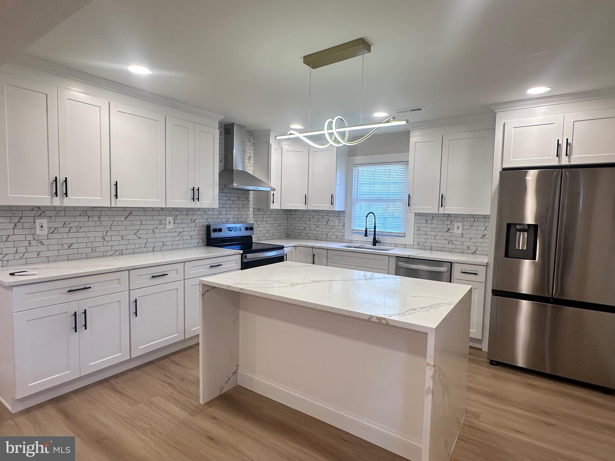 ACADEMY GARDENS - Residential