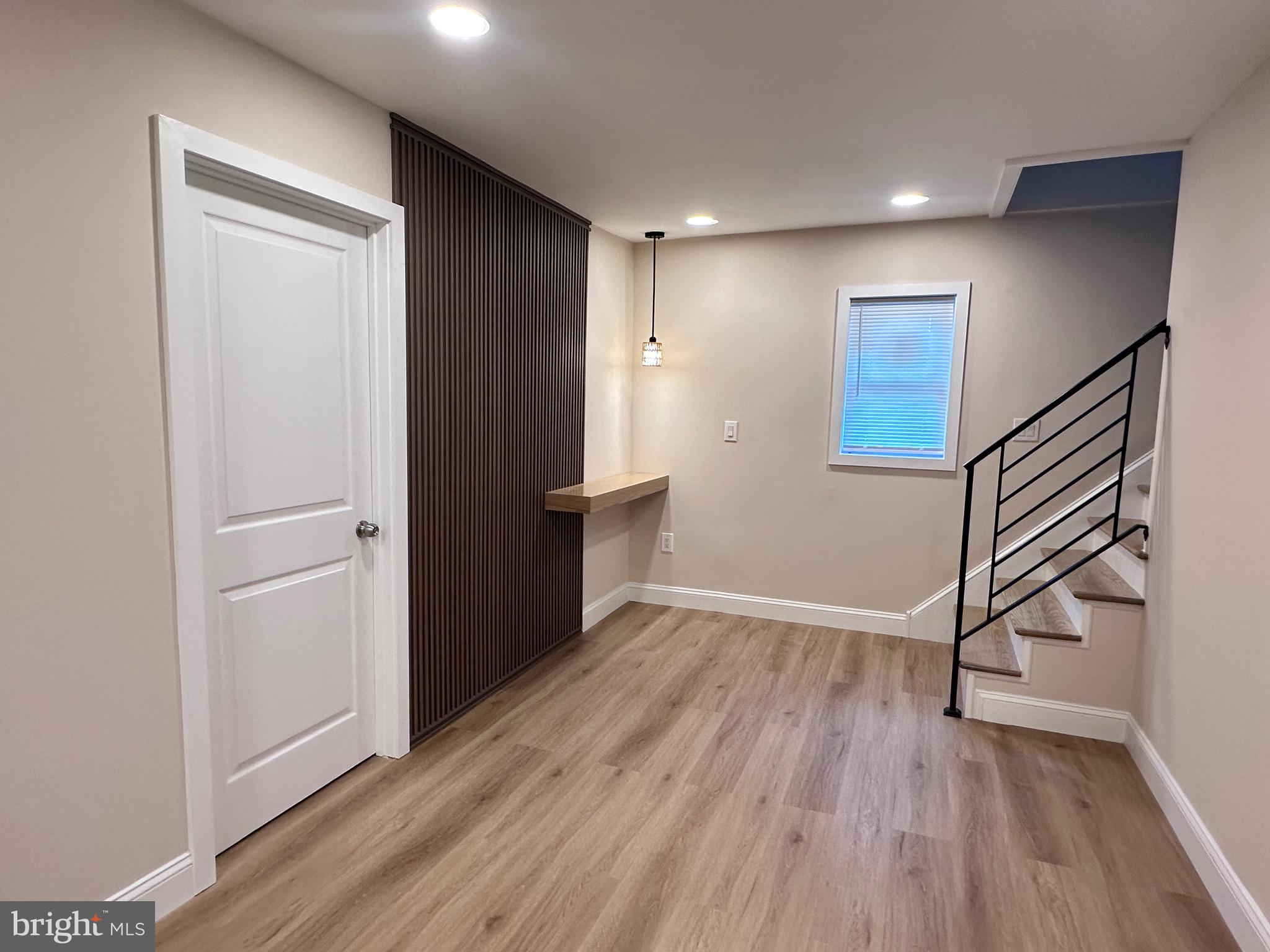 ACADEMY GARDENS - Residential