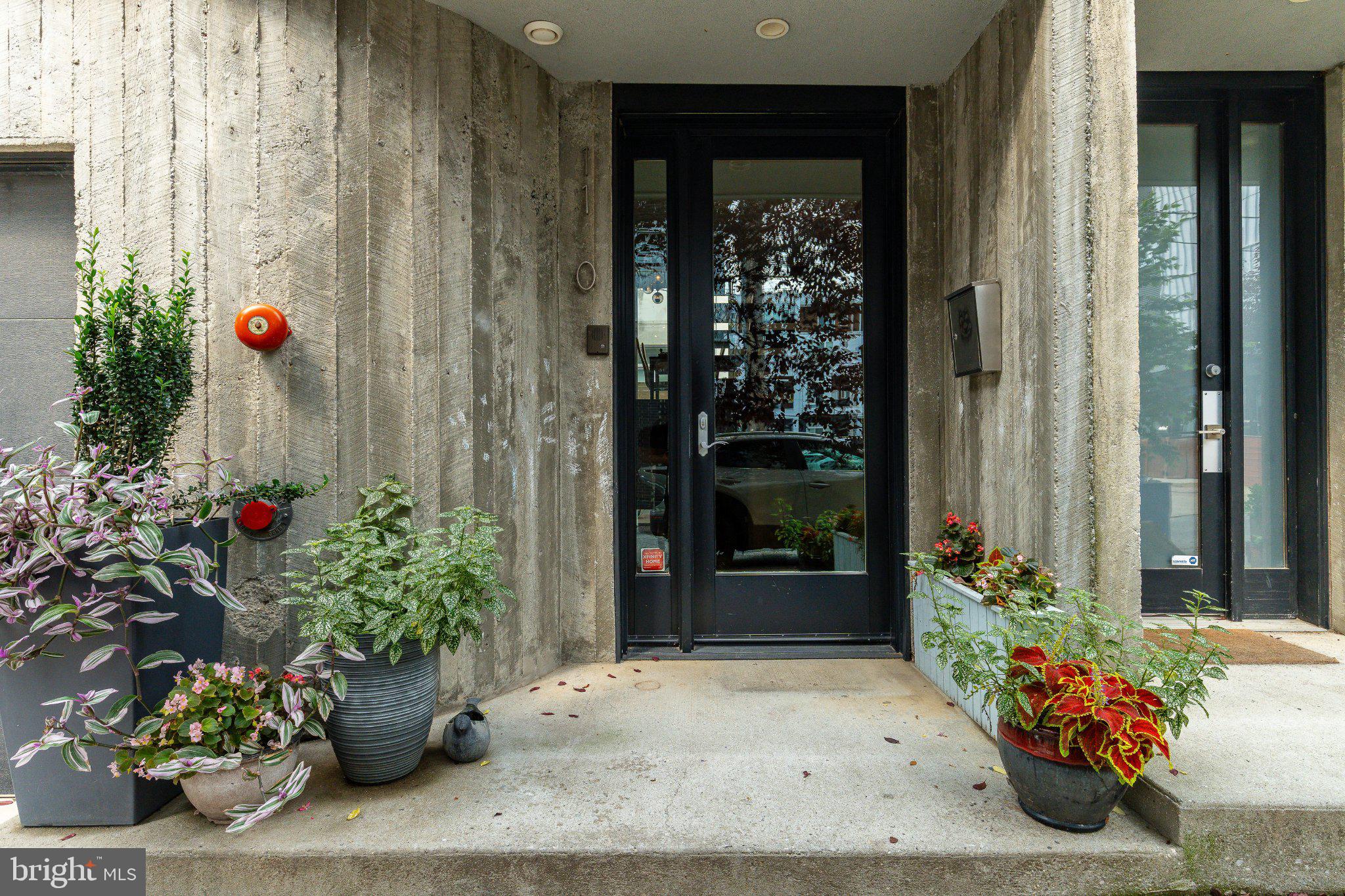 1110 N BODINE STREET