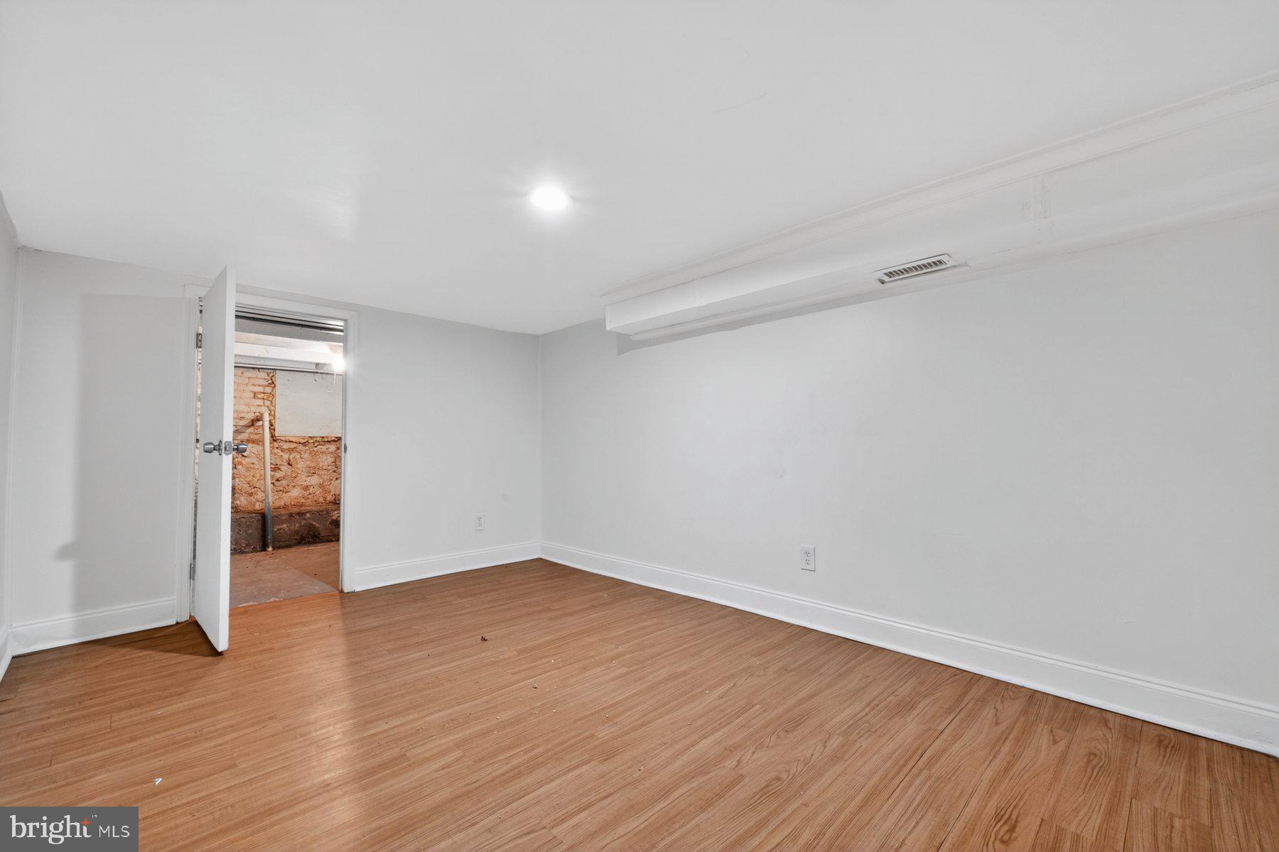 MIDTOWN EDMONDSON - Residential