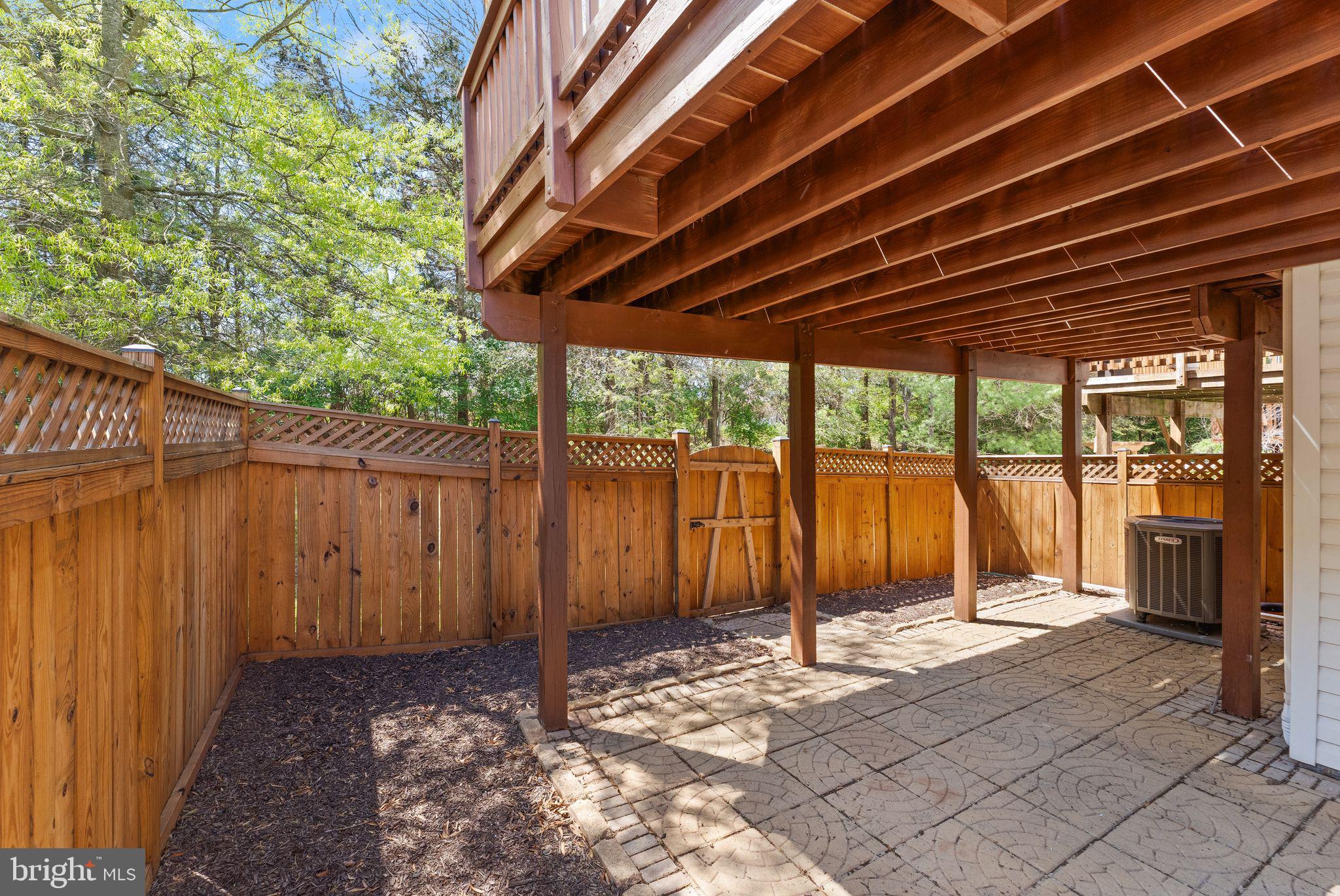 CREEKSIDE - Residential